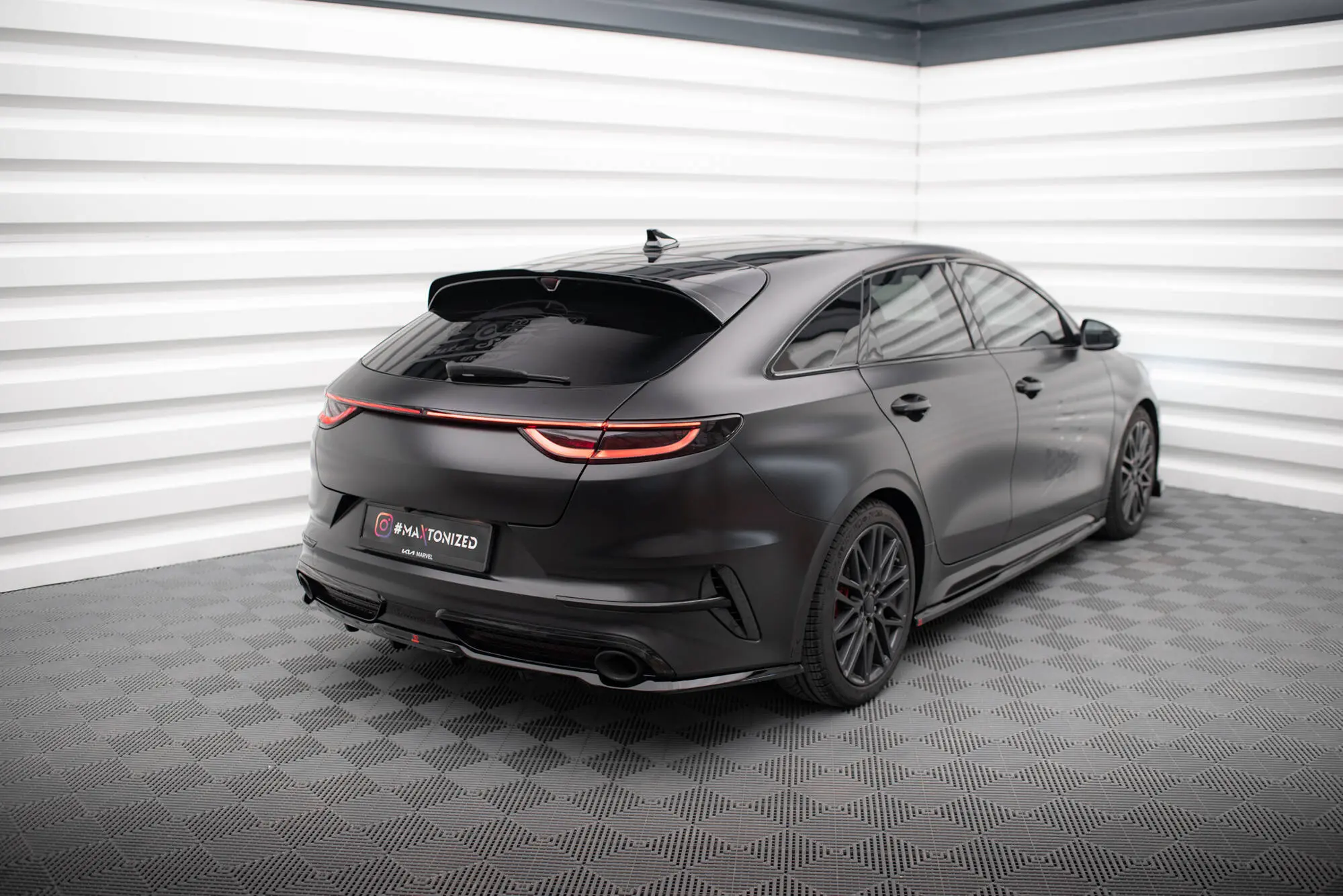 Baksplitter med diffuser Kia Proceed GT facelift 2021 - > | Glossy Black Edition – bilde 4