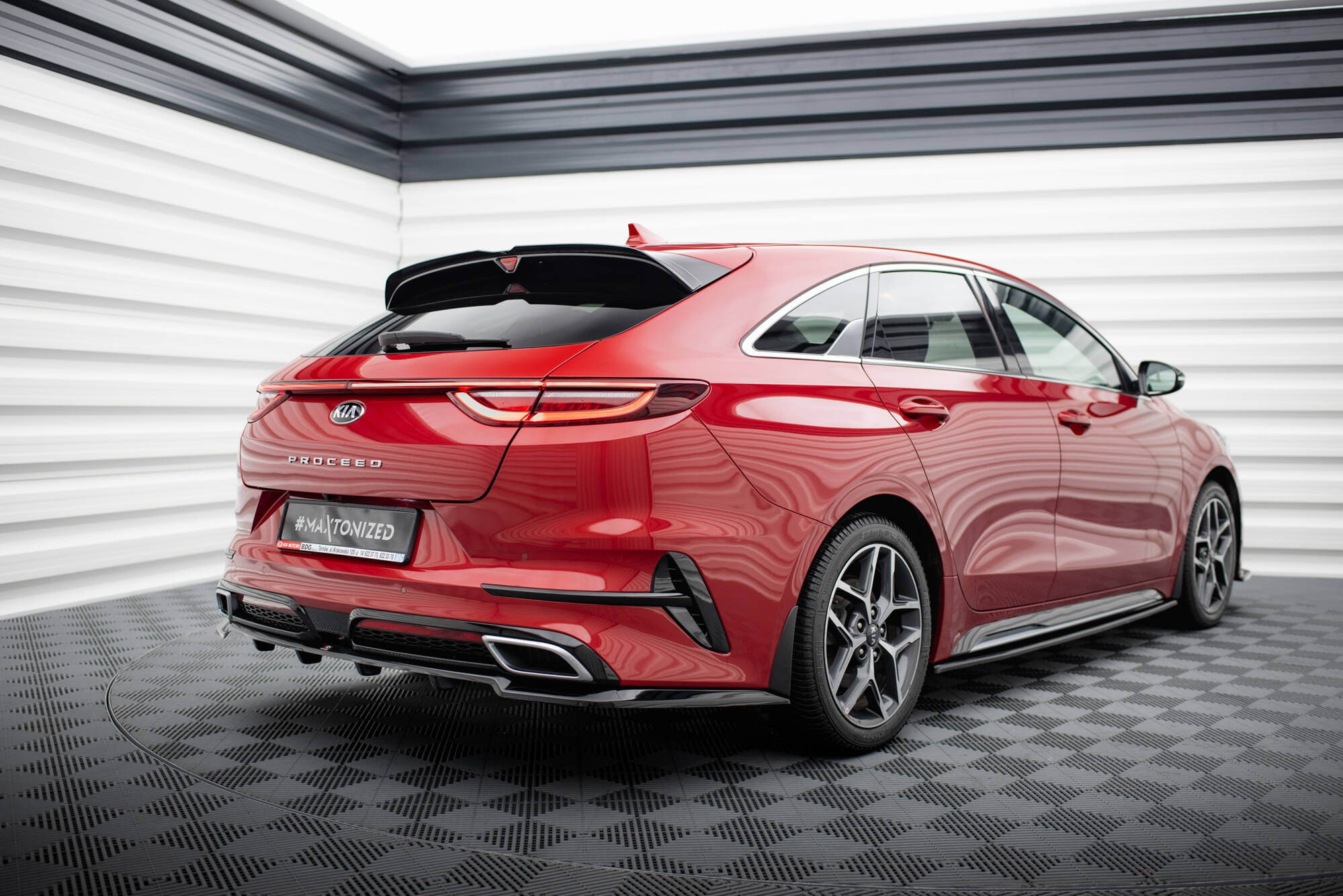 Baksplitter med diffuser Kia ProCeed I 2018 - 2021  | Glossy Black Edition – bilde 5