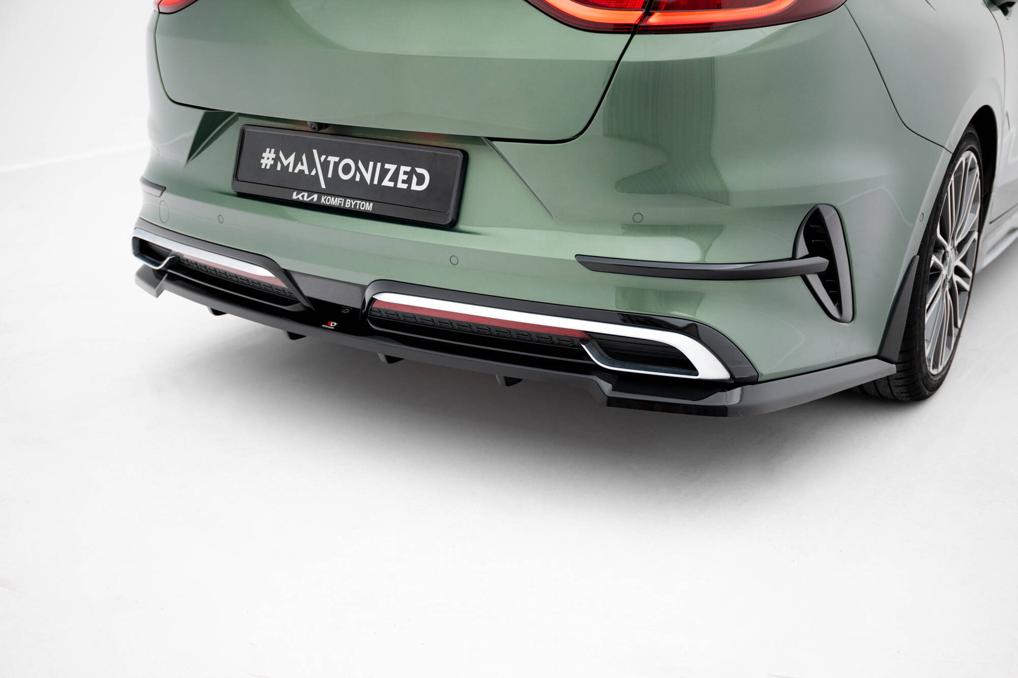 Baksplitter med diffuser Kia Proceed I Facelift 2022 -> | Glossy Black Edition – bilde 2