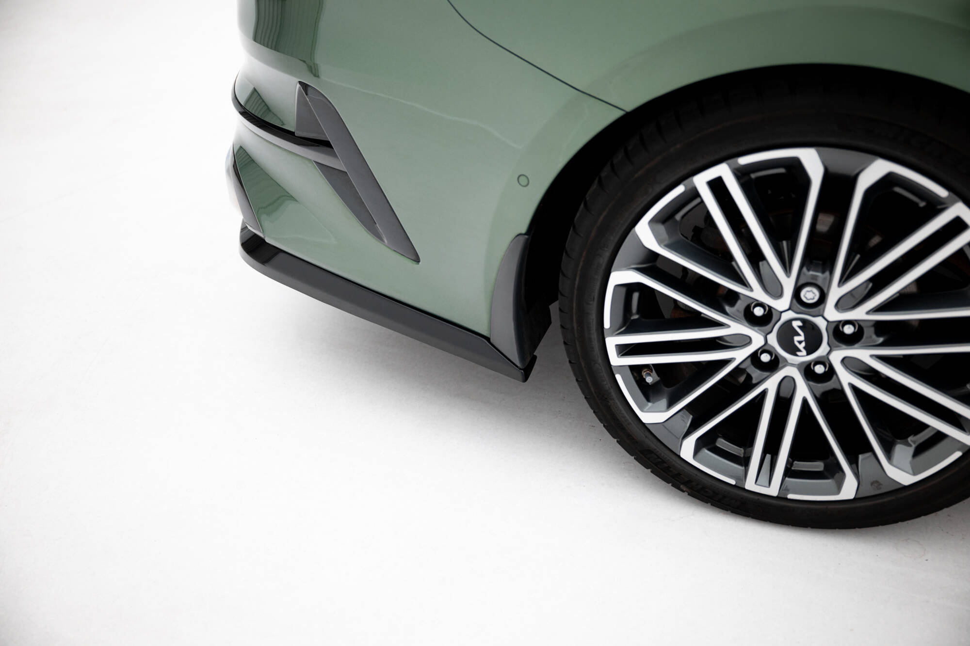 Baksplitter med diffuser Kia Proceed I Facelift 2022 -> | Glossy Black Edition – bilde 3