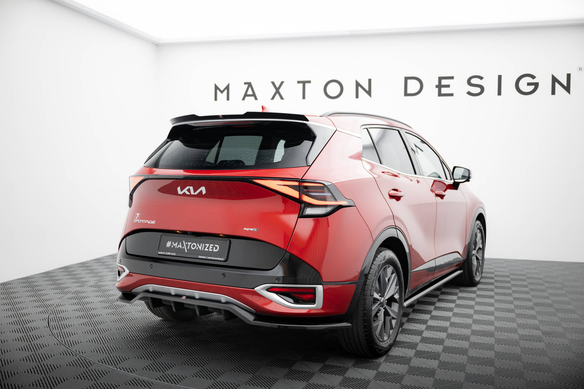 Baksplitter med diffuser Kia Sportage V 2021 - 2025 | Glossy Black Edition