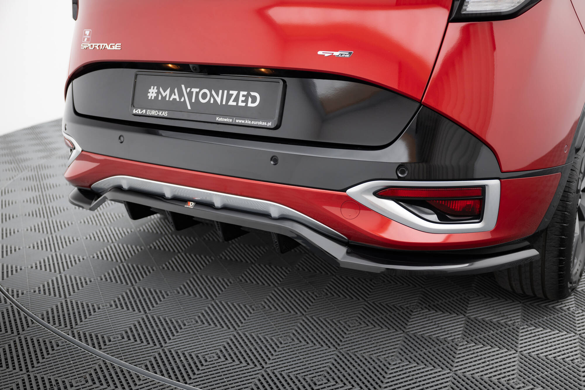 Baksplitter med diffuser Kia Sportage V 2021 - 2025 | Glossy Black Edition – bilde 2