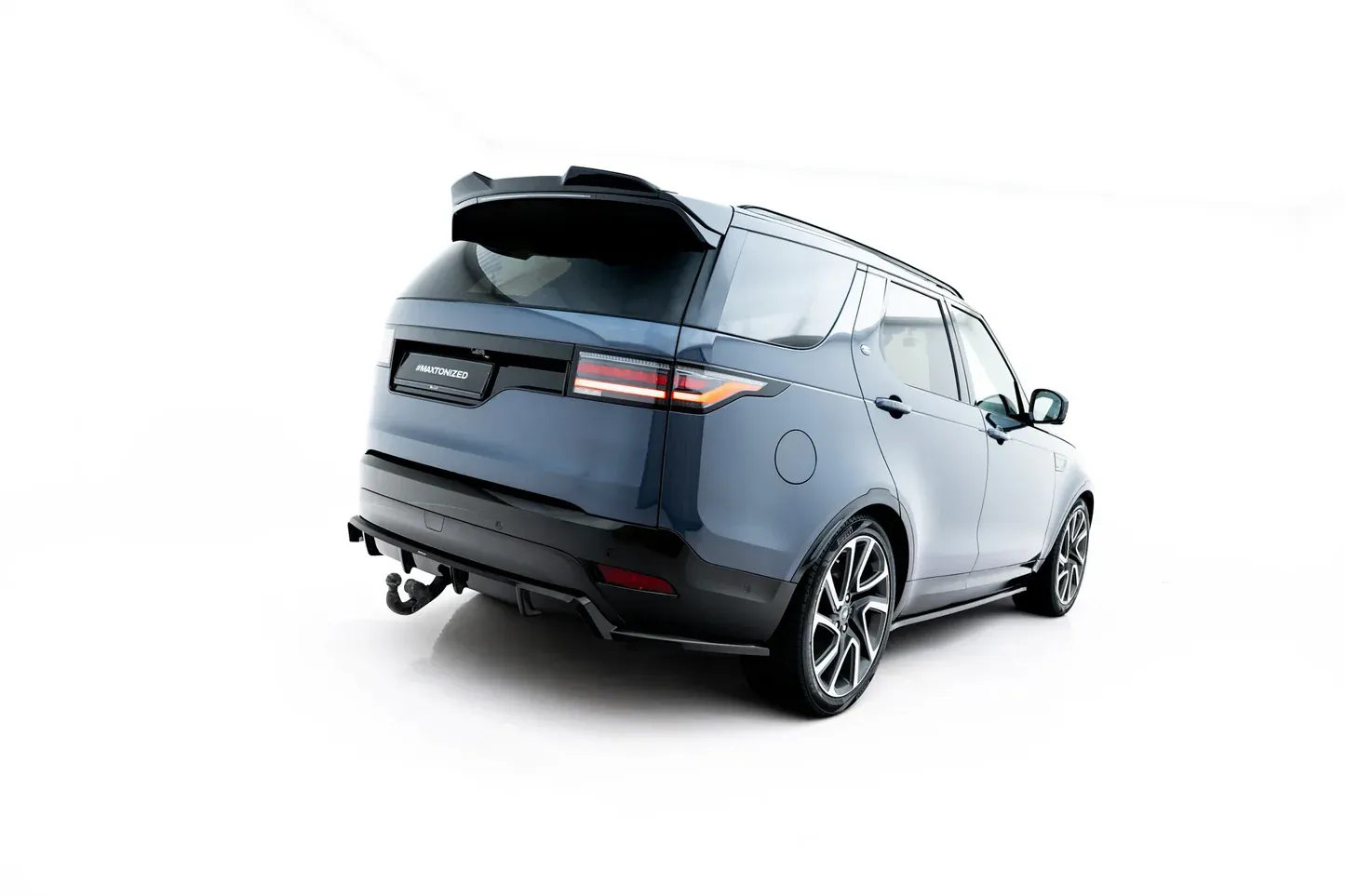Baksplitter med diffuser Land Rover Discovery HSE V Facelift 2021 -> | Glossy Black Edition