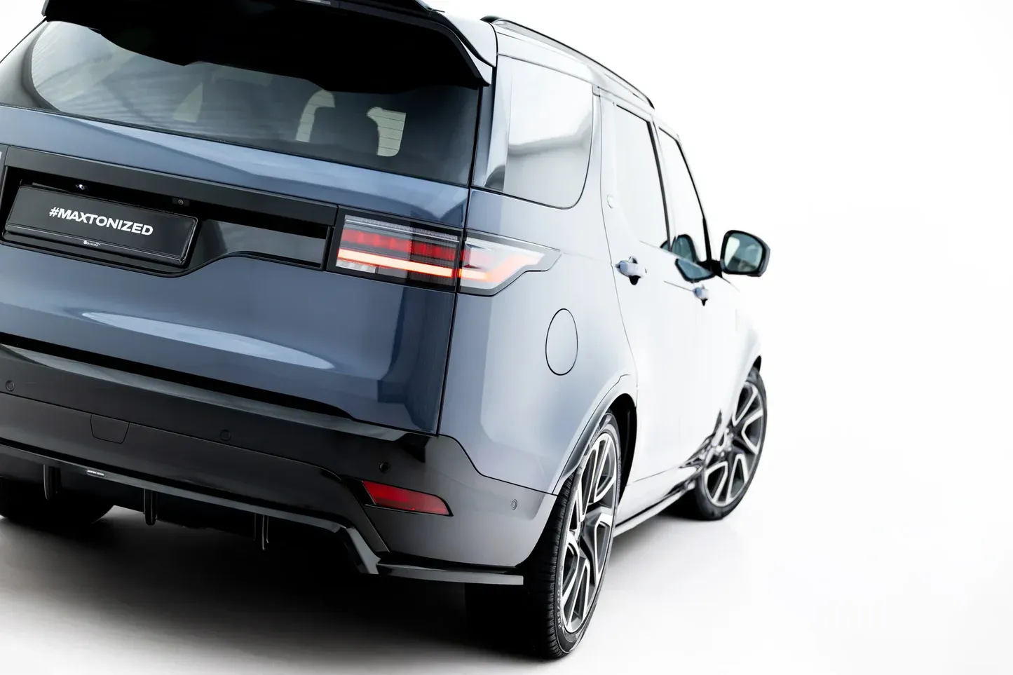 Baksplitter med diffuser Land Rover Discovery HSE V Facelift 2021 -> | Glossy Black Edition – bilde 4