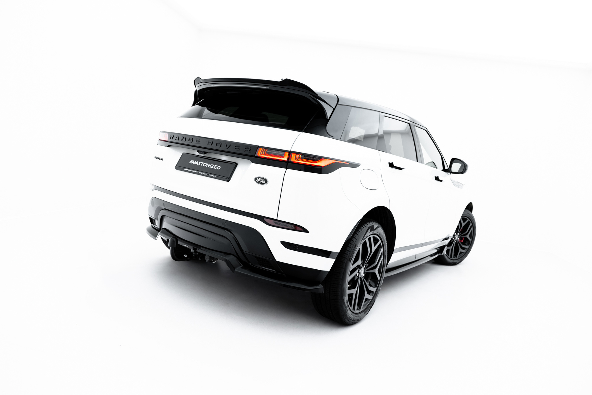 Baksplitter med diffuser Land Rover Range Rover Evoque Dynamic II 2018 - 2023  | Glossy Black Edition – bilde 2