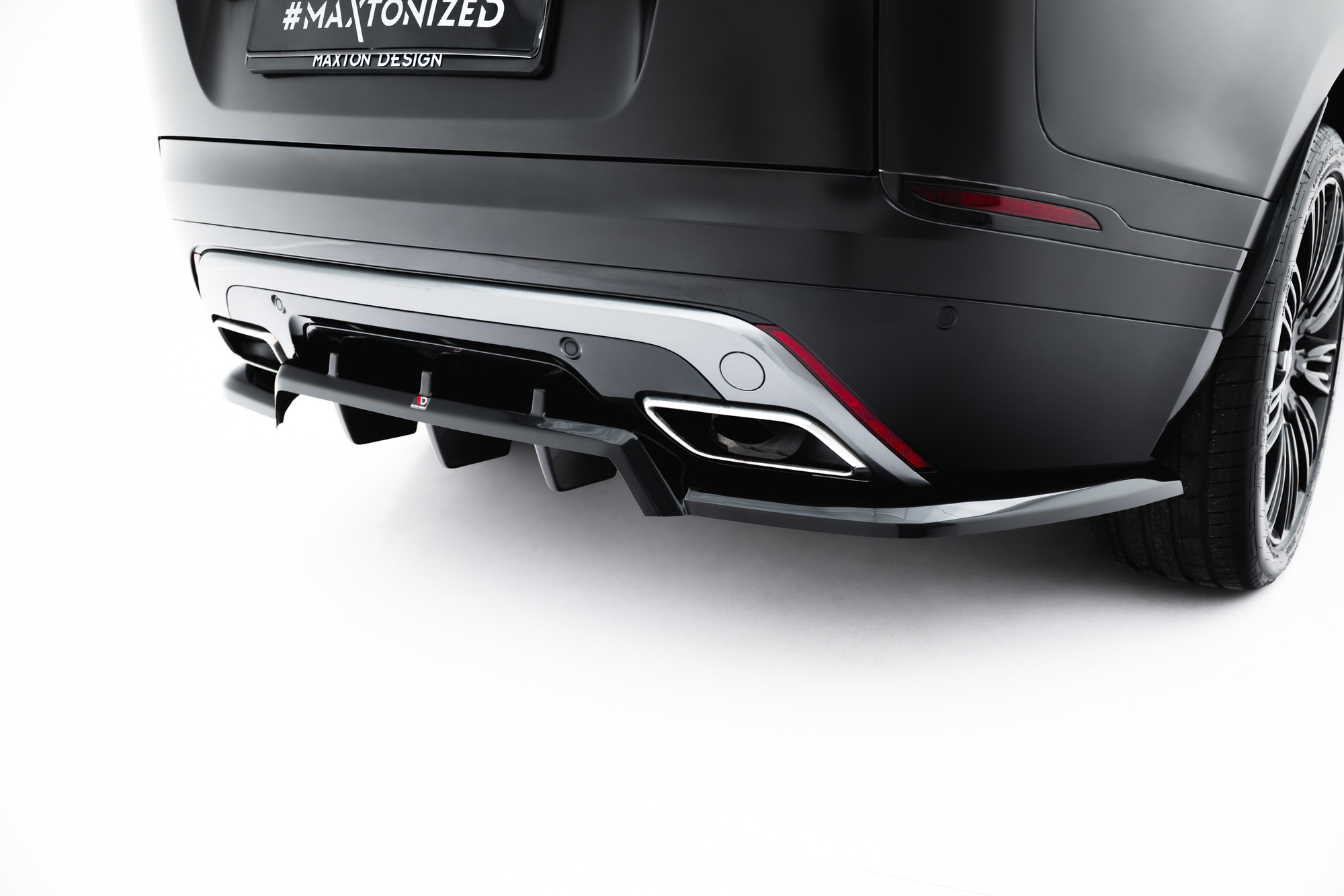 Baksplitter med diffuser Land Rover Range Rover Velar R-Dynamic I 2017 -  2023 | Glossy Black Edition V3 – bilde 2