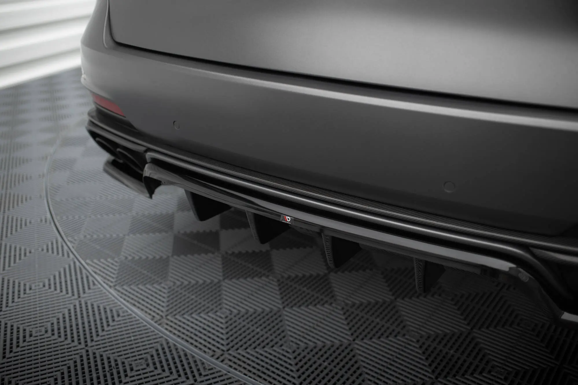 Baksplitter med diffuser Maserati Levante Trofeo 2016 - > | Glossy Black Edition – bilde 2