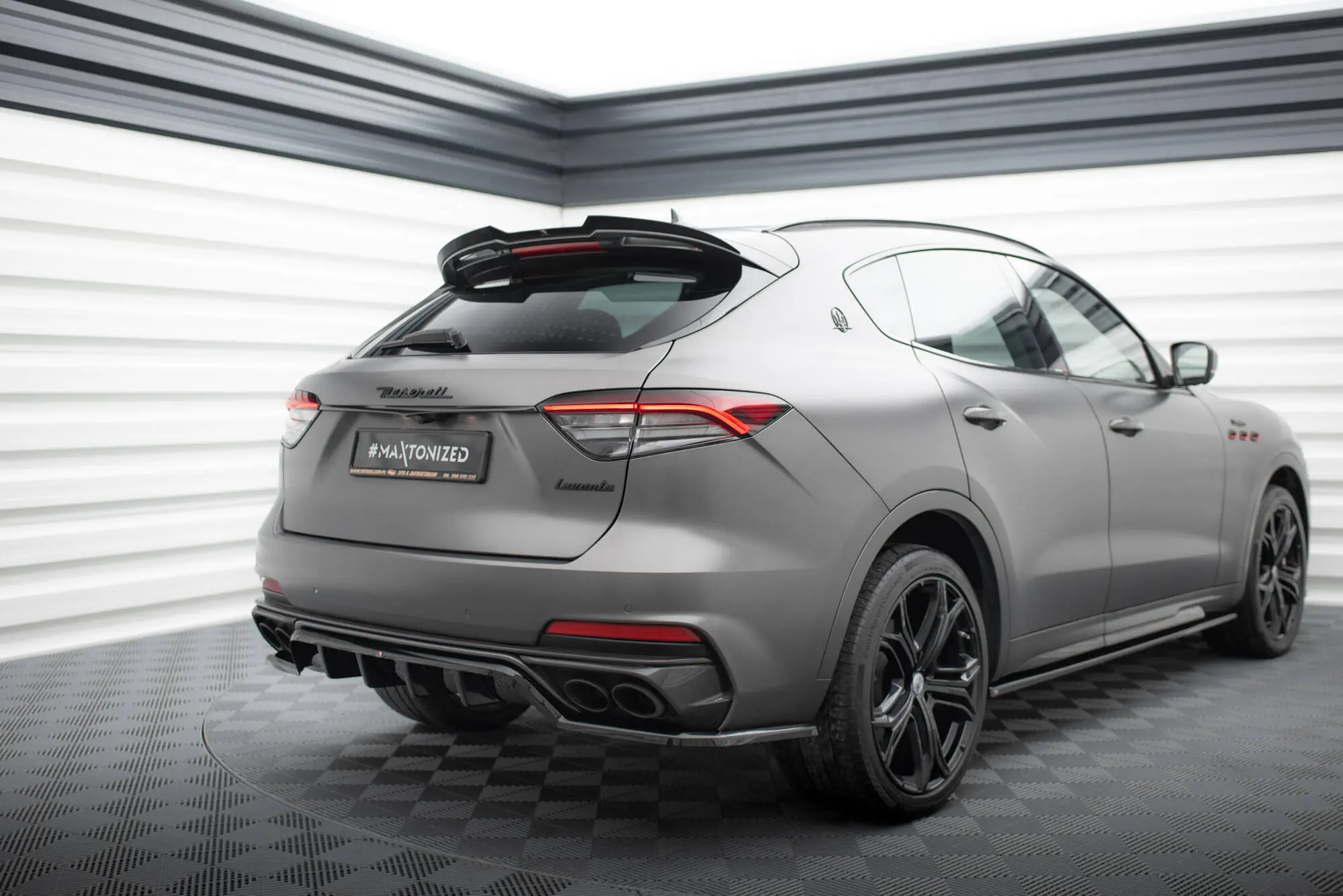 Baksplitter med diffuser Maserati Levante Trofeo 2016 - > | Glossy Black Edition – bilde 5