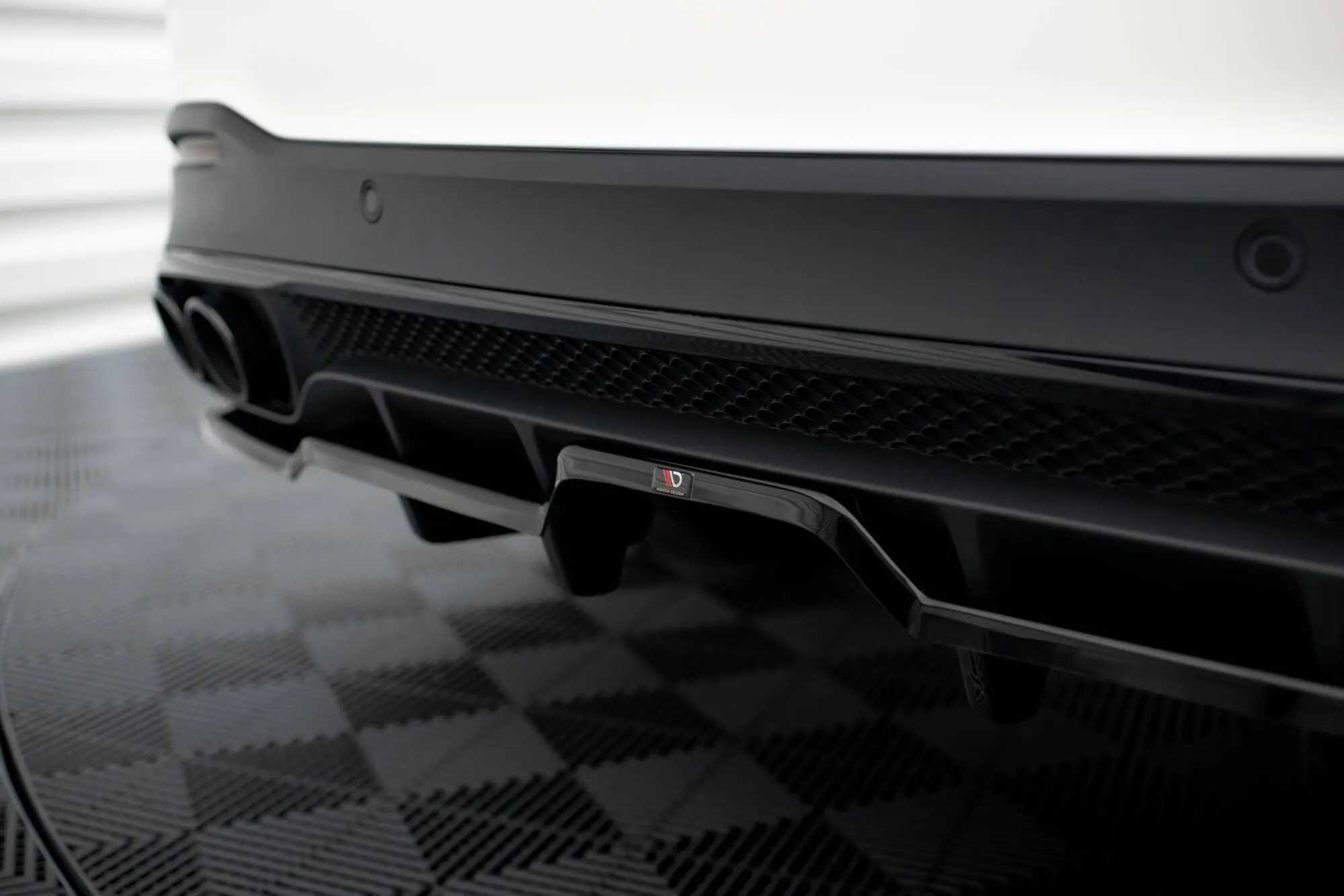 Baksplitter med diffuser Mercedes-AMG 53 (W167) 2019 - 2023 | Glossy Black Edition – bilde 4