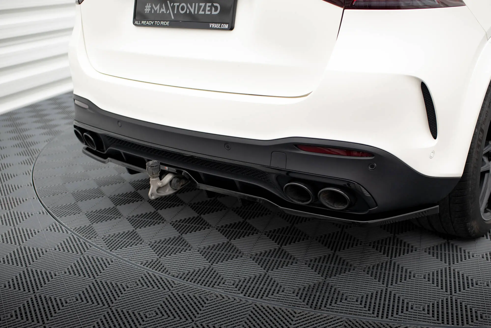 Baksplitter med diffuser Mercedes-AMG 53 (W167) 2019 - 2023 | Glossy Black Edition – bilde 5