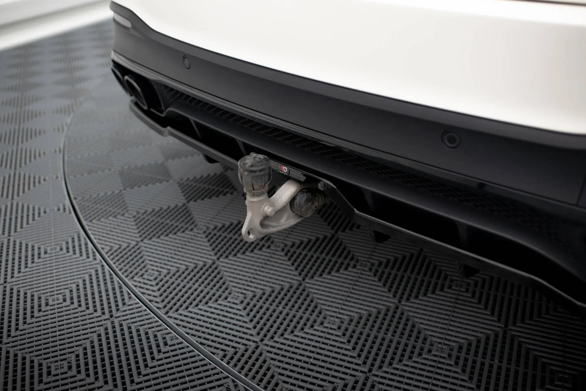 Baksplitter med diffuser Mercedes-AMG 53 (W167) 2019 - 2023 | Glossy Black Edition – bilde 6