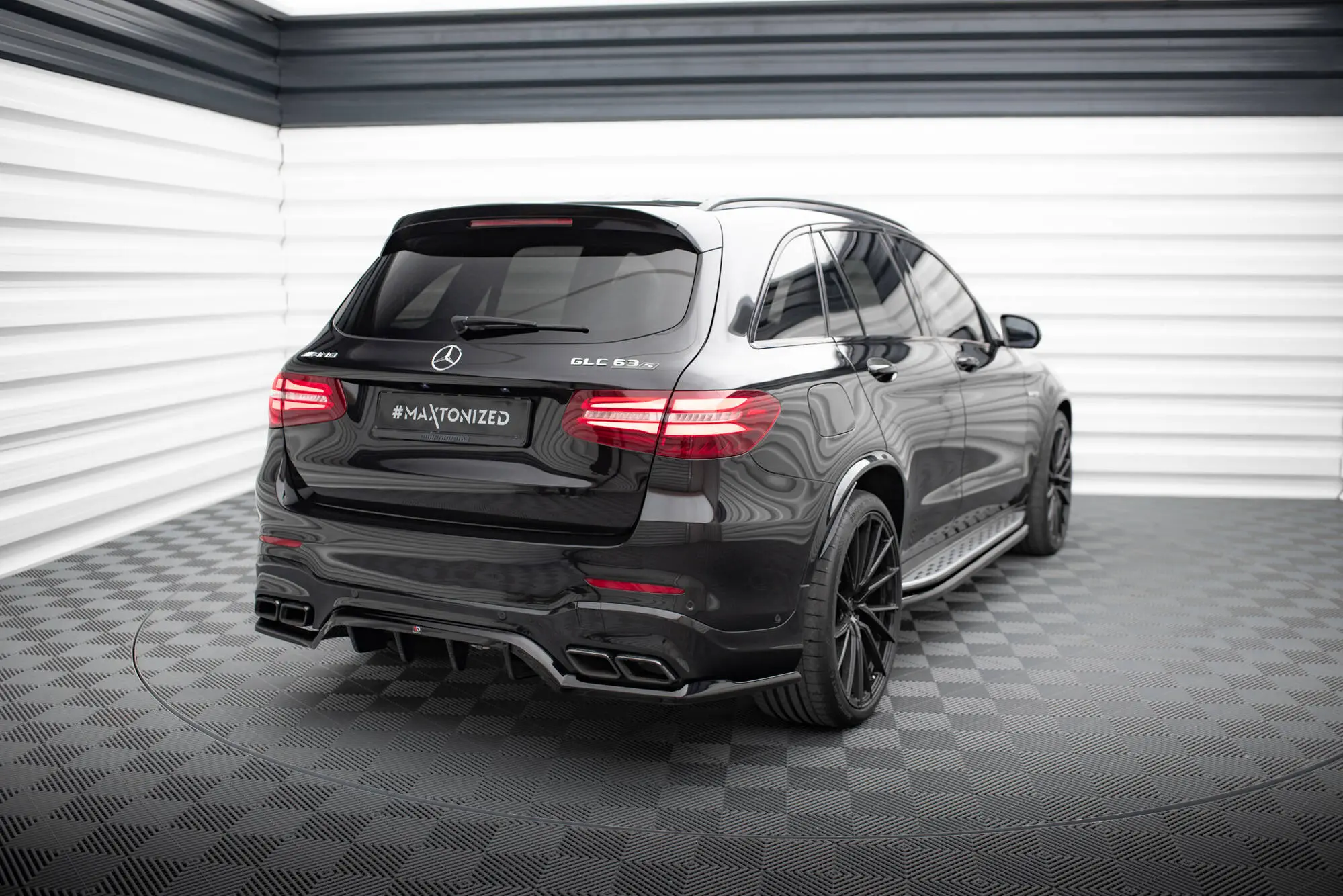 Baksplitter med diffuser Mercedes-AMG GLC 63 (X253) 2015 - 2019 | V.1 Glossy Black Edition – bilde 3
