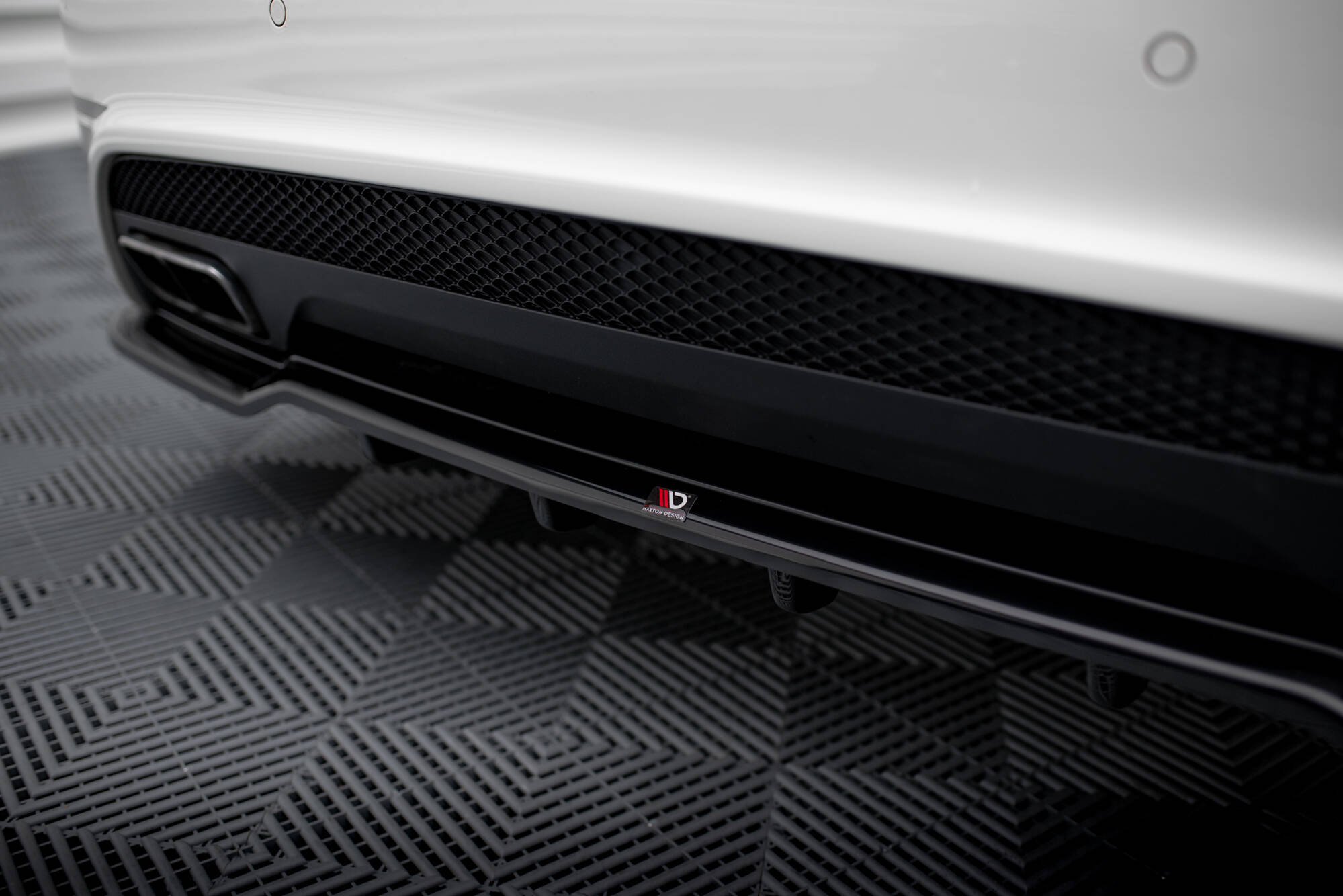 Baksplitter med diffuser Mercedes-Benz A45 AMG (W176) 2012 - 2015 | Glossy Black Edition – bilde 4
