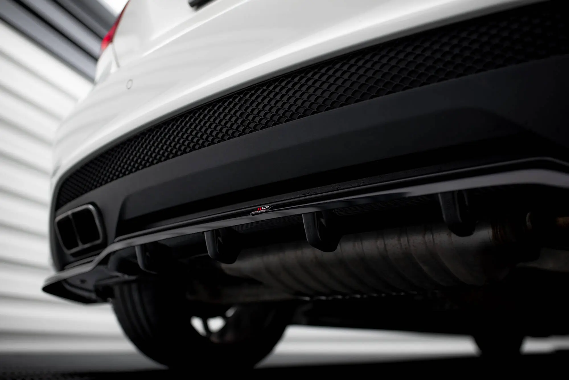 Baksplitter med diffuser Mercedes-Benz A45 AMG (W176) 2012 - 2015 | Glossy Black Edition – bilde 5