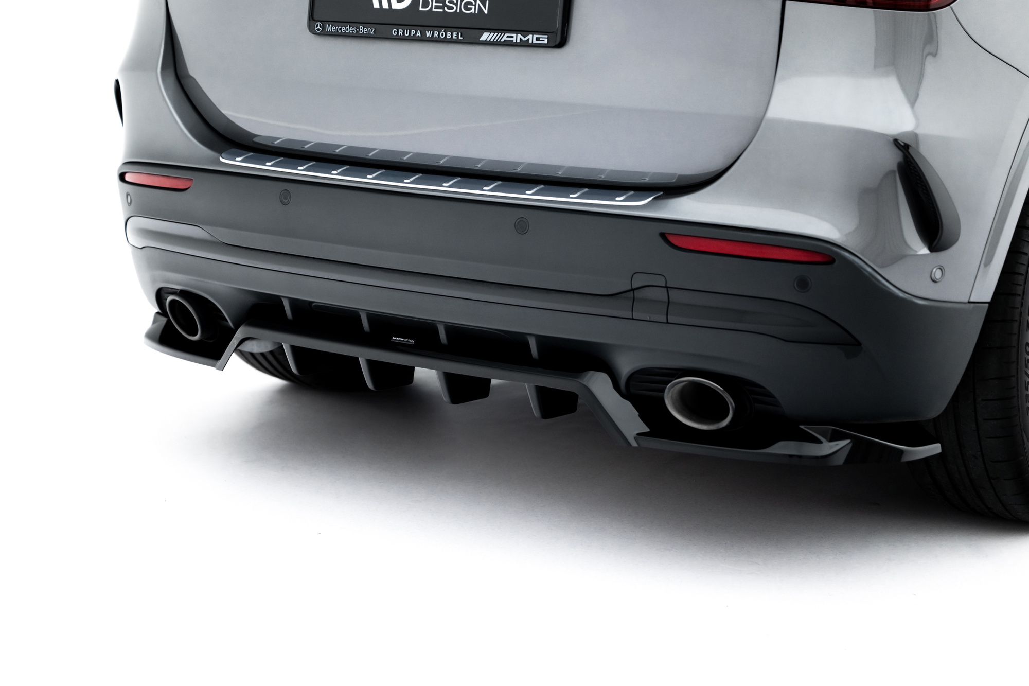Baksplitter med diffuser Mercedes-Benz AMG GLA 35 (H247) Facelift 2024 -> | Glossy Black Edition – bilde 2