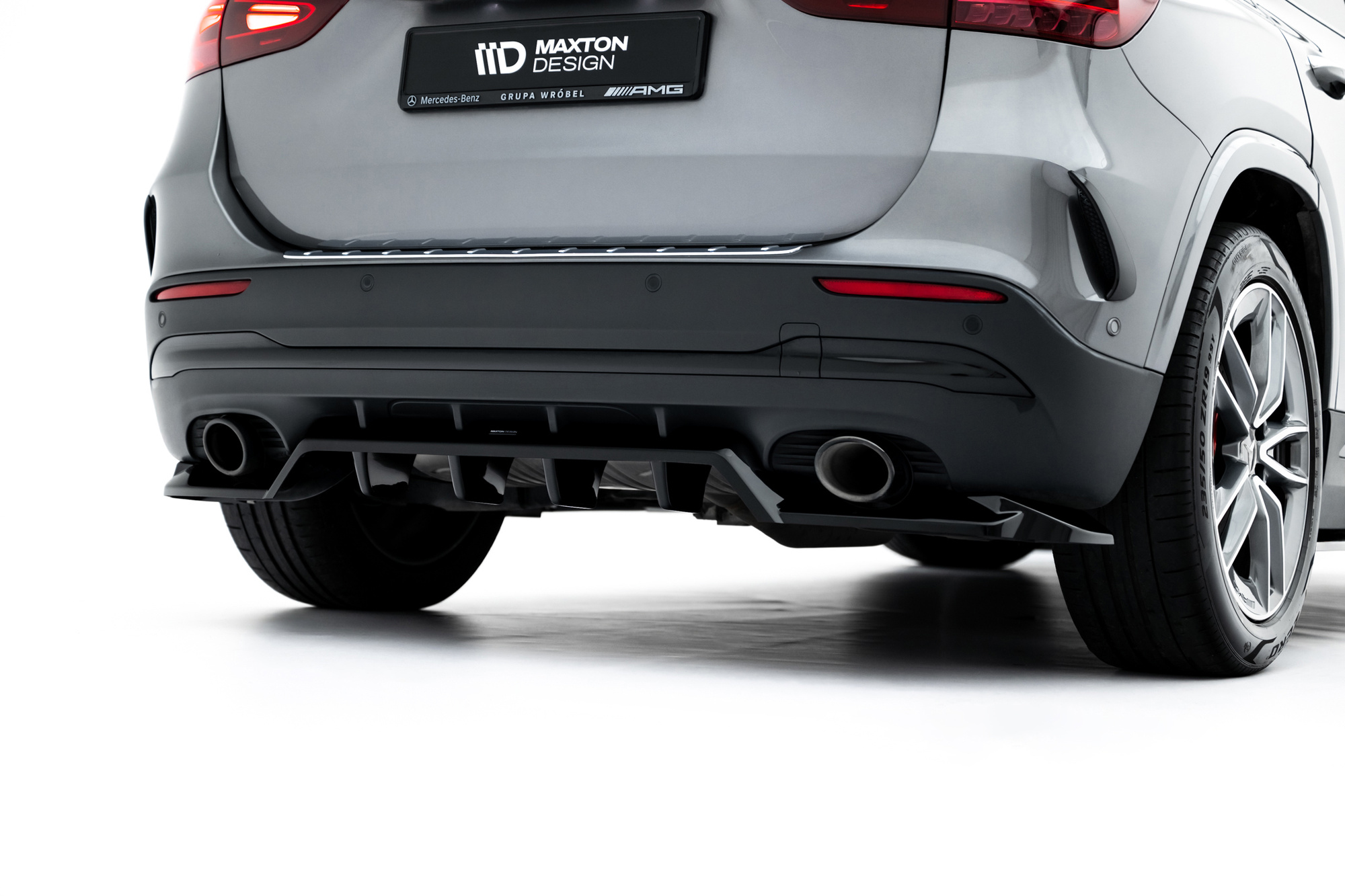 Baksplitter med diffuser Mercedes-Benz AMG GLA 35 (H247) Facelift 2024 -> | Glossy Black Edition – bilde 6