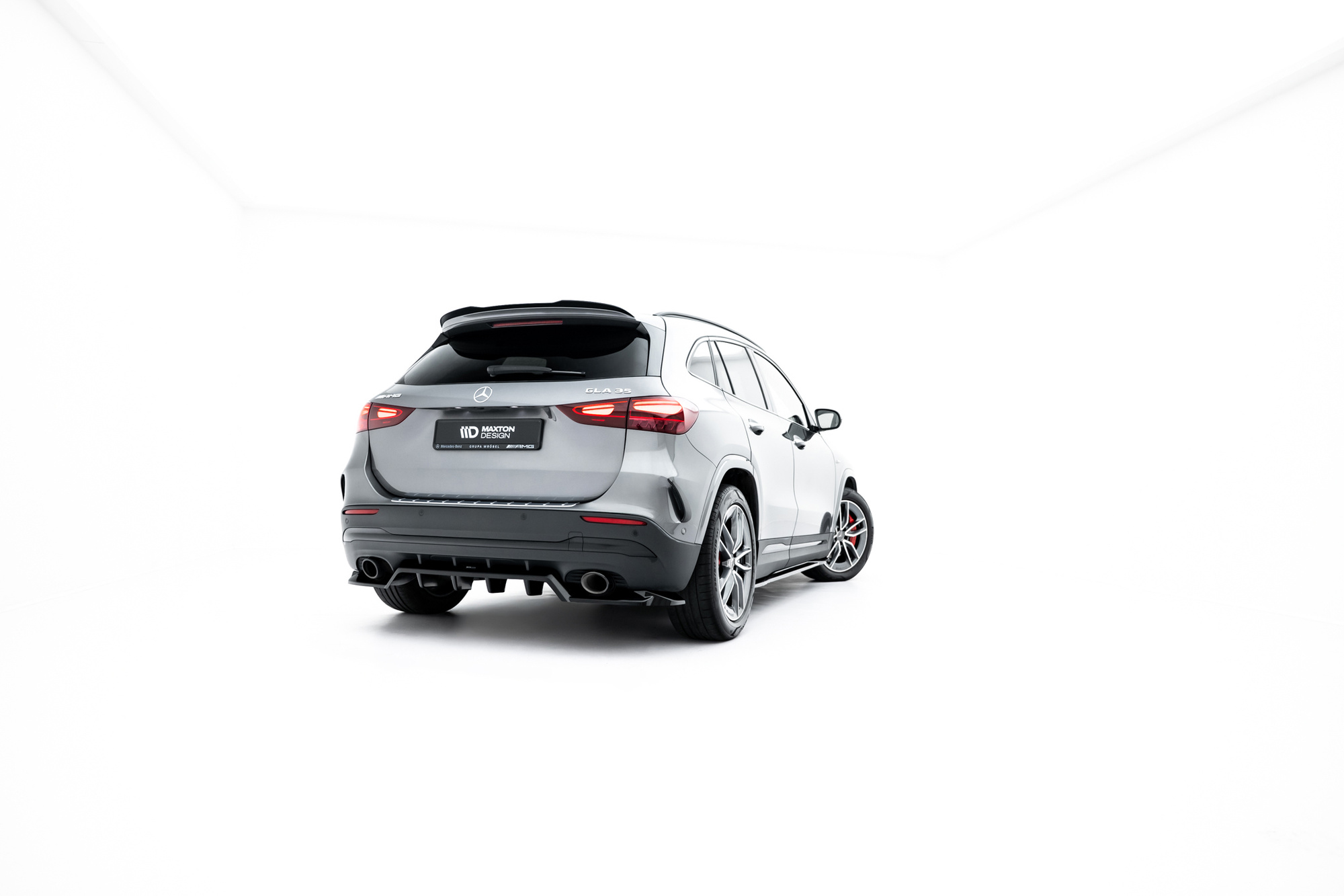 Baksplitter med diffuser Mercedes-Benz AMG GLA 35 (H247) Facelift 2024 -> | Glossy Black Edition – bilde 7