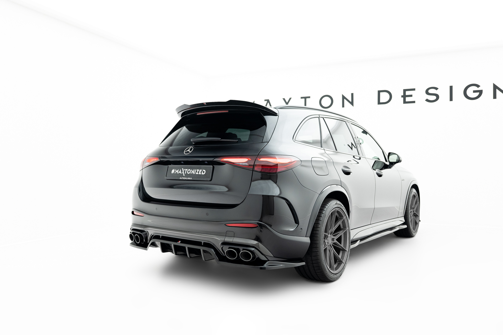 Baksplitter med diffuser Mercedes-Benz AMG GLC 43 (X254) 2022 ->  | Glossy Black Edition