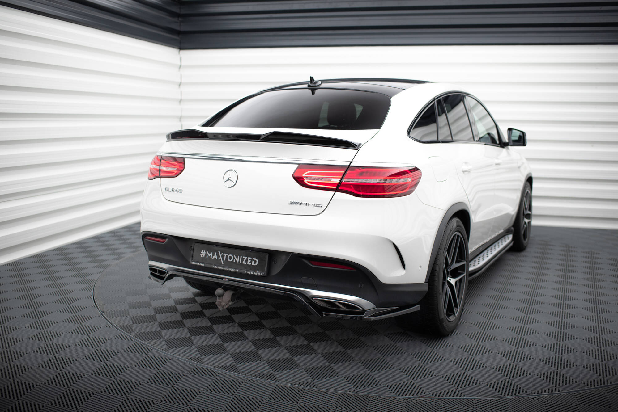 Baksplitter med diffuser Mercedes-Benz AMG GLE 43 (C292) 2015 - 2019 | Glossy Black Edition
