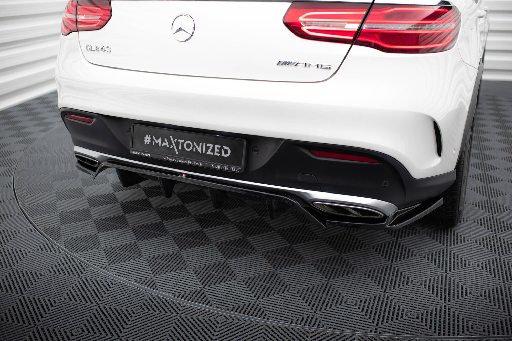 Baksplitter med diffuser Mercedes-Benz AMG GLE 43 (C292) 2015 - 2019 | Glossy Black Edition – bilde 3