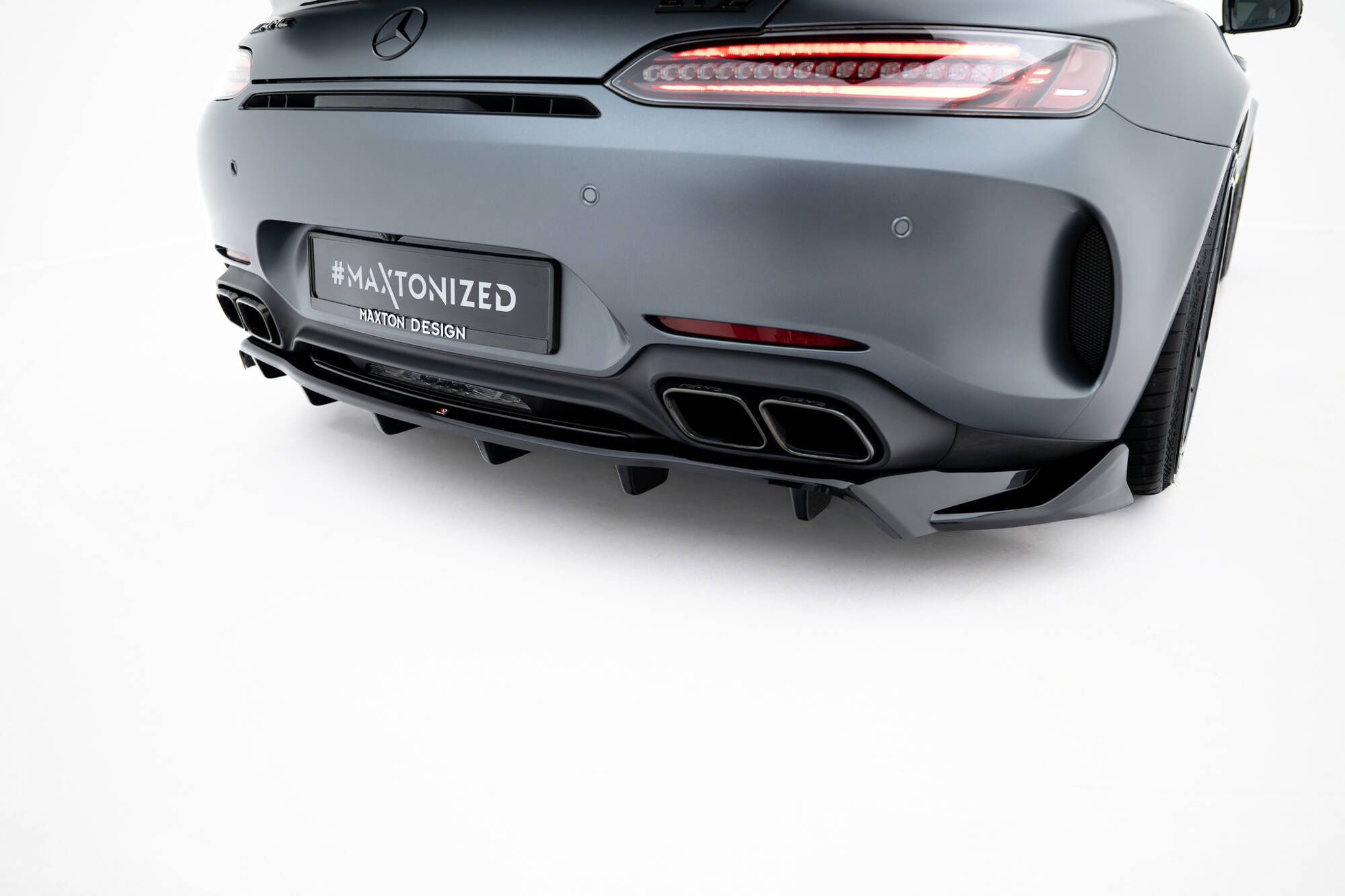 Baksplitter med diffuser Mercedes-Benz AMG GT C (C190) Facelift 2017 - 2023  | Glossy Black Edition