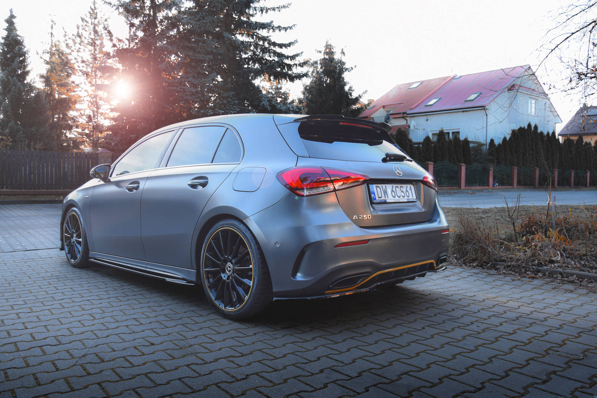 Baksplitter med diffuser Mercedes-Benz AMG-Line A (W177) 2018 - 2023 | Glossy Black Edition – bilde 2