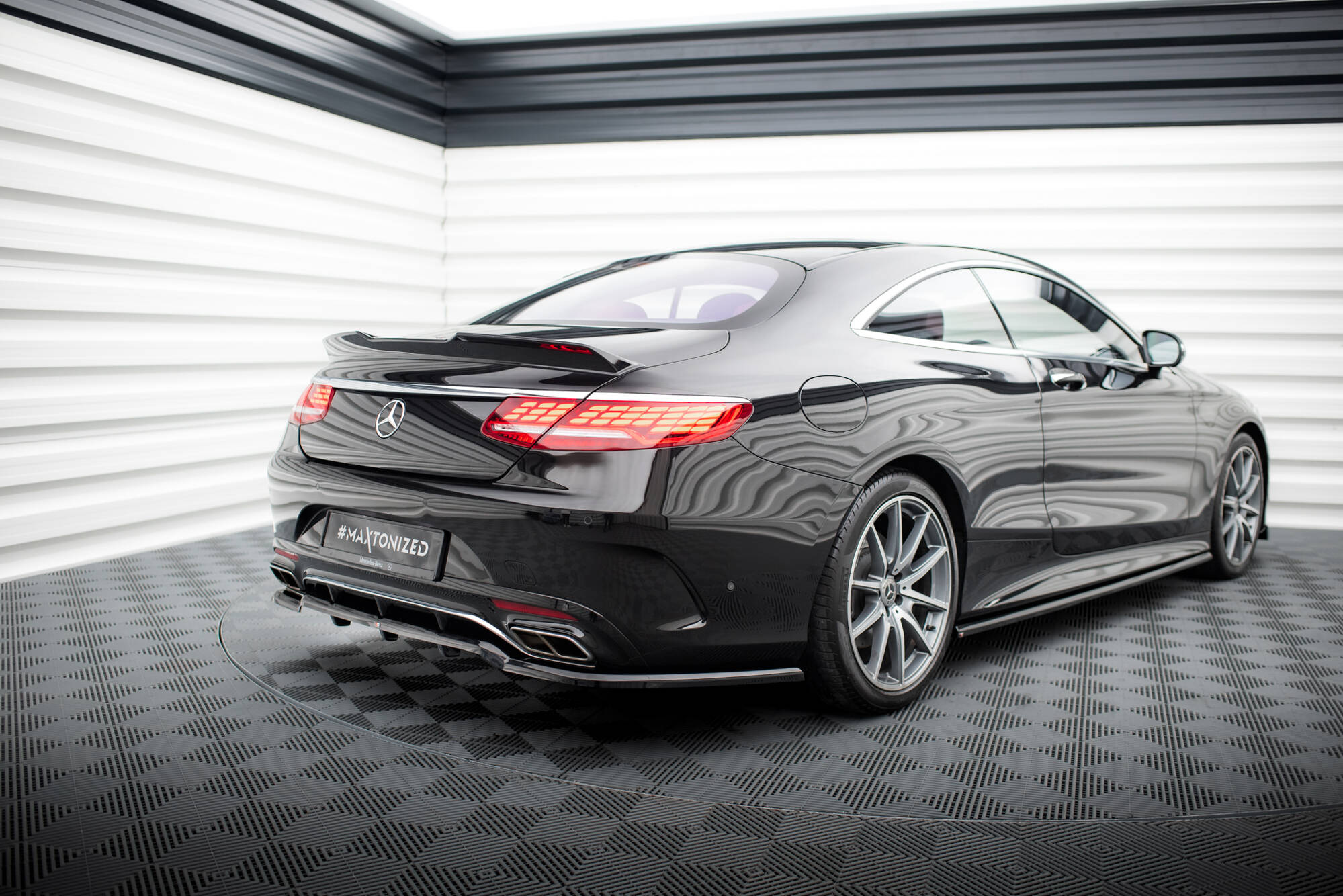 Baksplitter med diffuser Mercedes-Benz AMG S (C217) Facelift 2017 - 2020  | Glossy Black Edition – bilde 7
