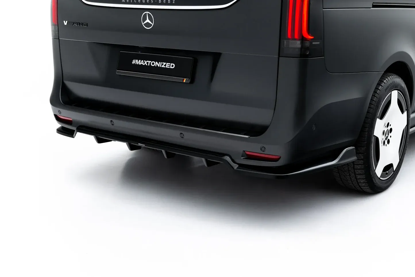 Baksplitter med diffuser Mercedes-Benz AMG V Class (W447) Facelift 2 2024 -> | Glossy Black Edition – bilde 2