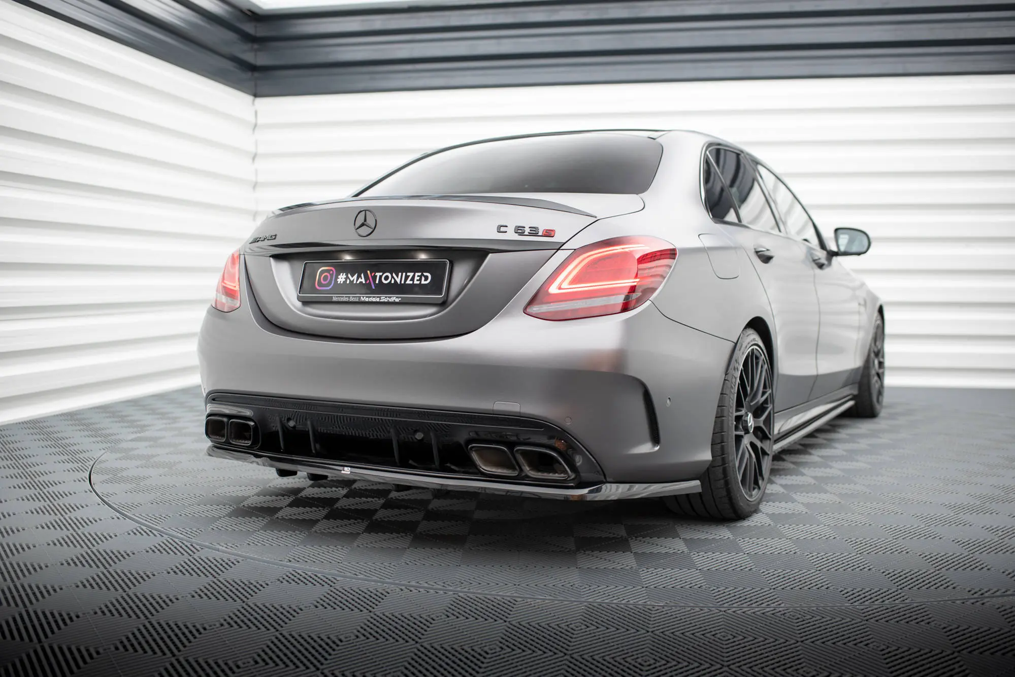 Baksplitter med diffuser Mercedes-Benz C63 AMG (W205 / S205) facelift 2018 - 2021 | Glossy Black Edition – bilde 5