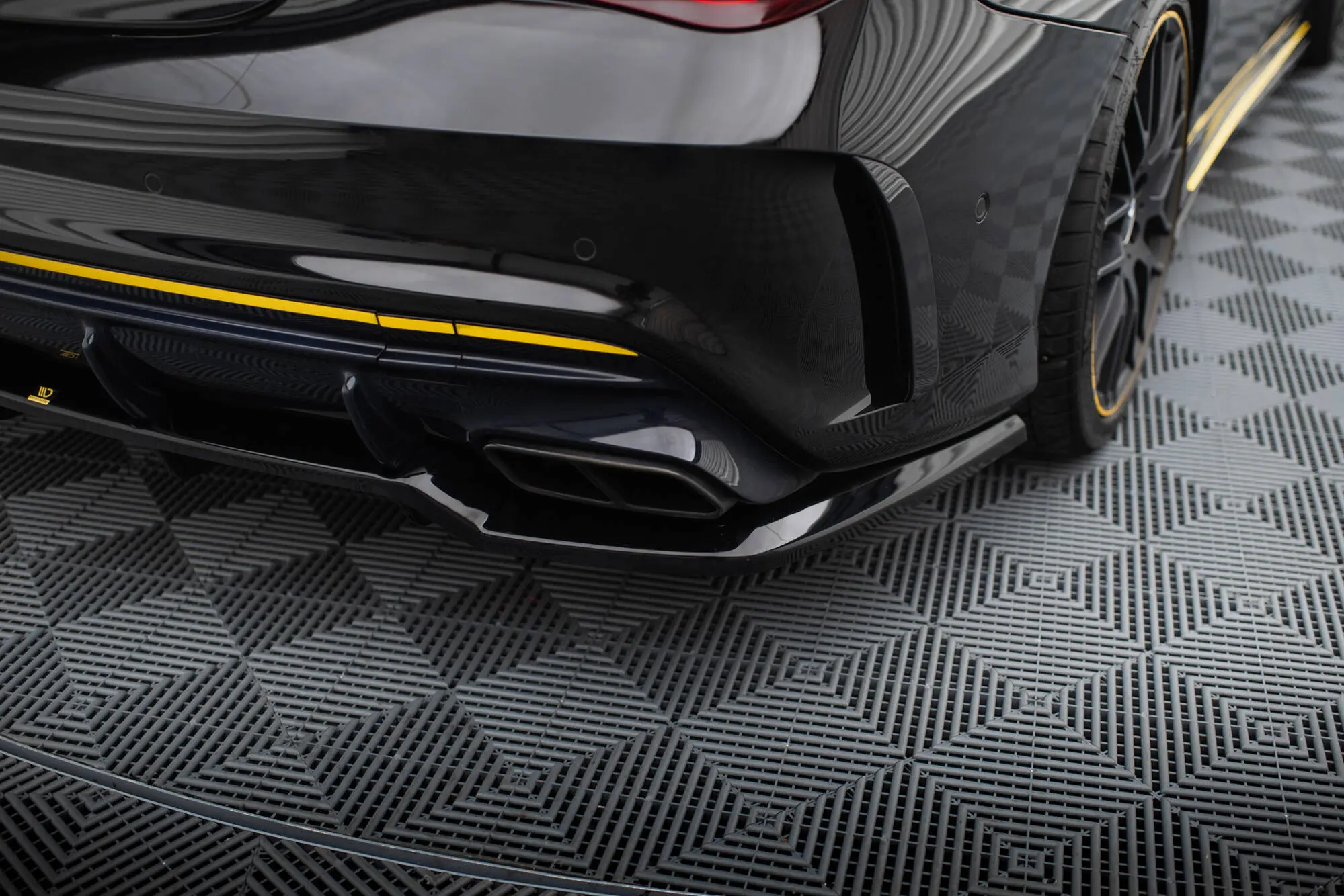 Baksplitter med diffuser Mercedes-Benz CLA 45 AMG (C117) facelift 2017 - 2019 | Glossy Black Edition – bilde 2