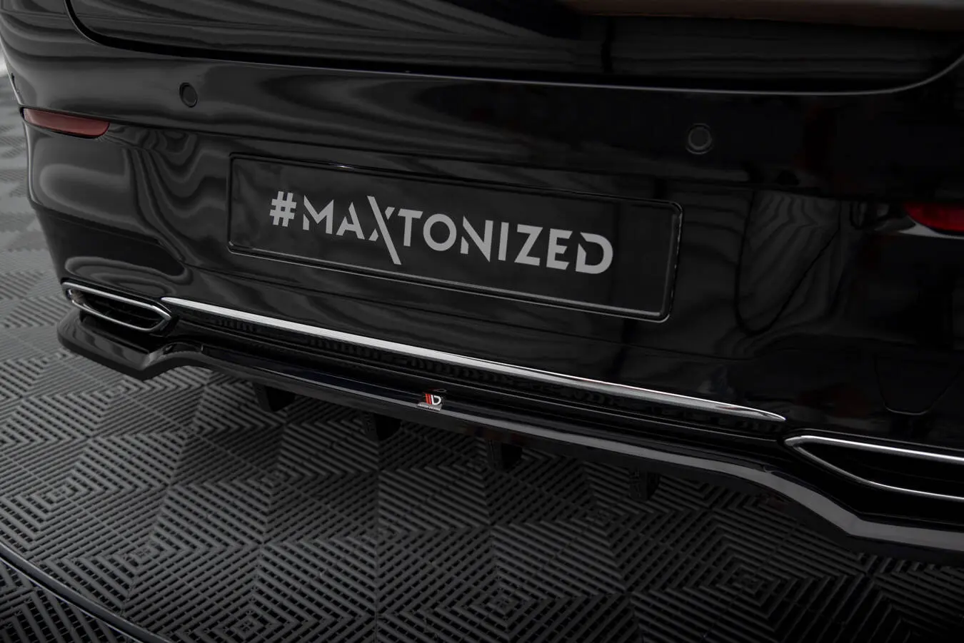 Baksplitter med diffuser Mercedes-Benz CLA (C118) 2019 - > | Glossy Black Edition