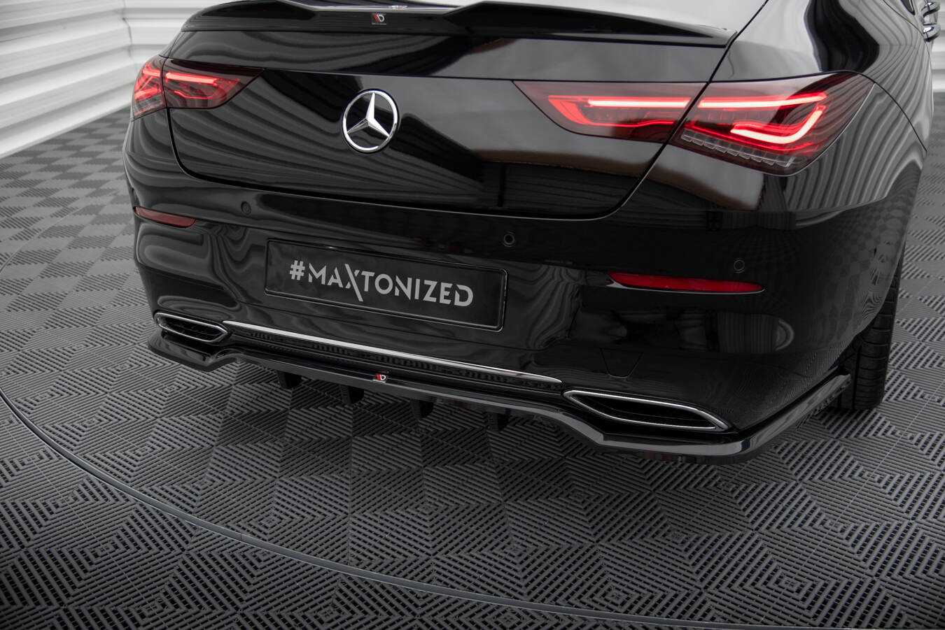 Baksplitter med diffuser Mercedes-Benz CLA (C118) 2019 - > | Glossy Black Edition – bilde 3
