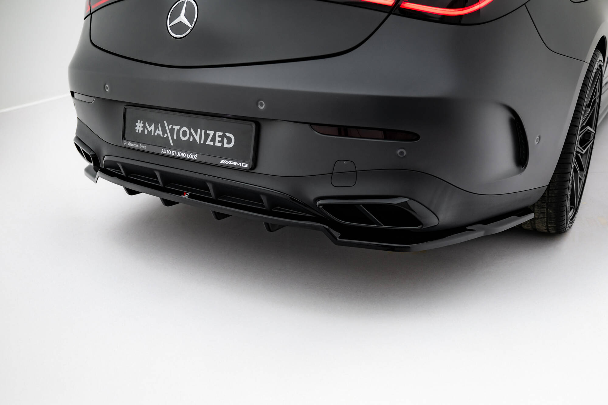Baksplitter med diffuser Mercedes-Benz CLE AMG (C236) 2023 ->   | Glossy Black Edition – bilde 2
