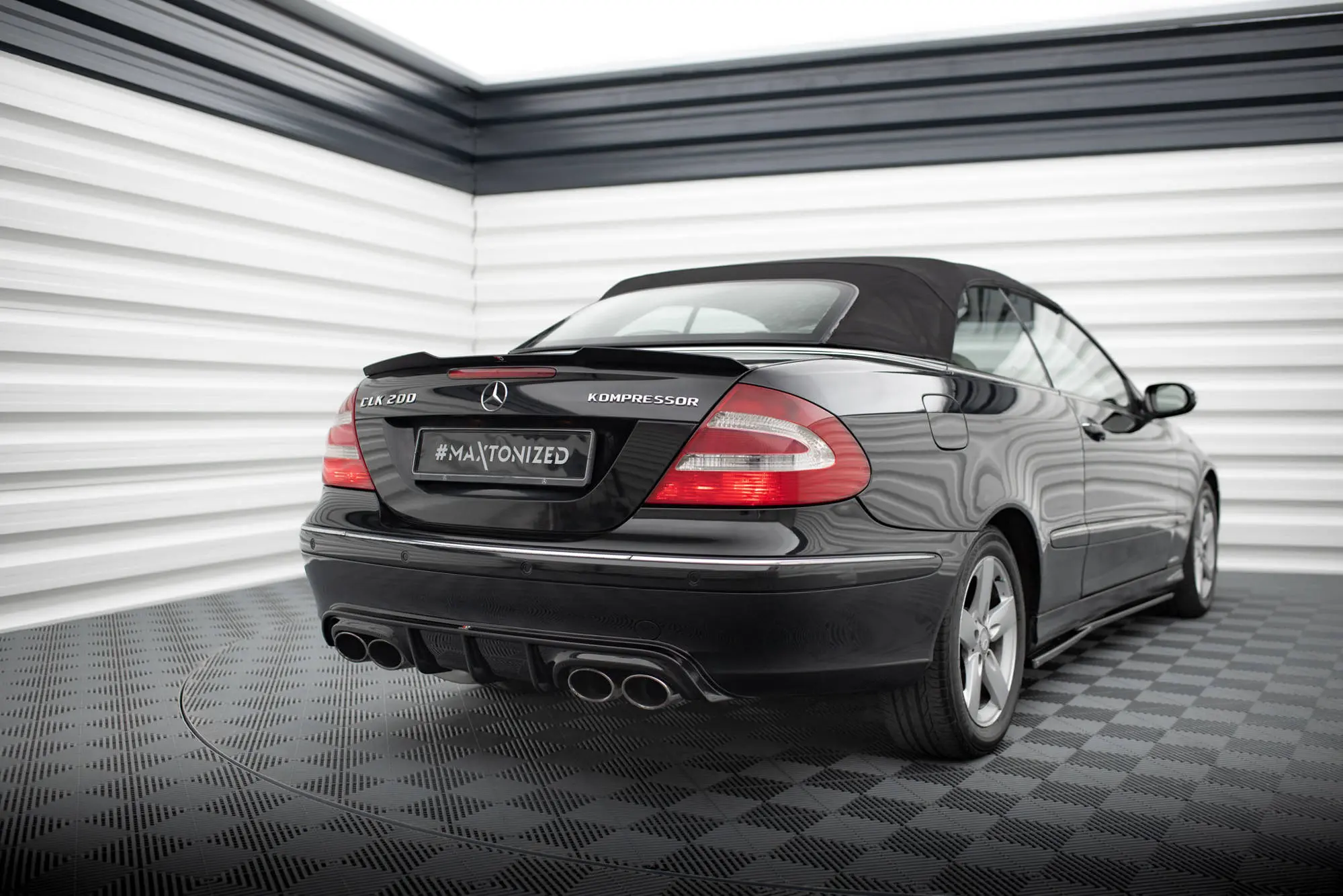 Baksplitter med diffuser Mercedes-Benz CLK (C209 / A209) 2002-2005 | Glossy Black Edition – bilde 4
