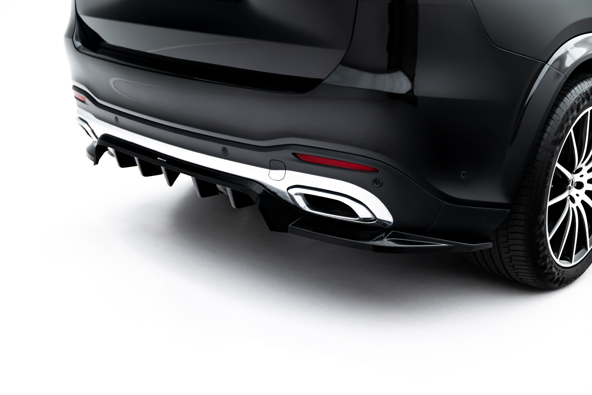 Baksplitter med diffuser Mercedes-Benz GLS AMG (X167) 2019 - 2023 | Glossy Black Edition V2 – bilde 2