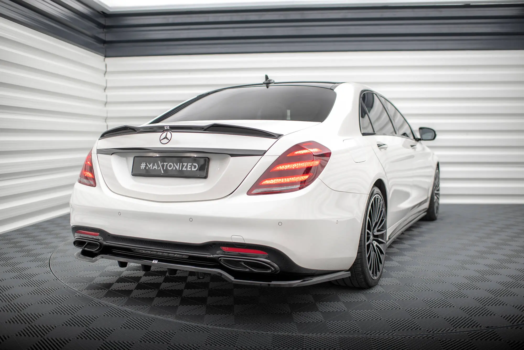 Baksplitter med diffuser Mercedes-Benz S (W222) AMG-Line facelift 2017 - 2020 | Glossy Black Edition – bilde 3