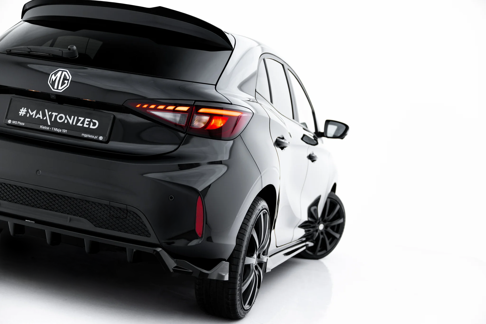 Baksplitter med diffuser MG 3 I 2024 -> | Glossy Black Edition – bilde 4