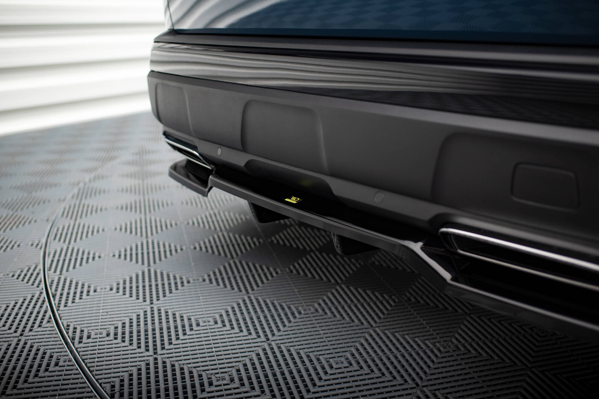 Baksplitter med diffuser Peugeot 3008 II Facelift 2020 - 2024  | Glossy Black Edition – bilde 3