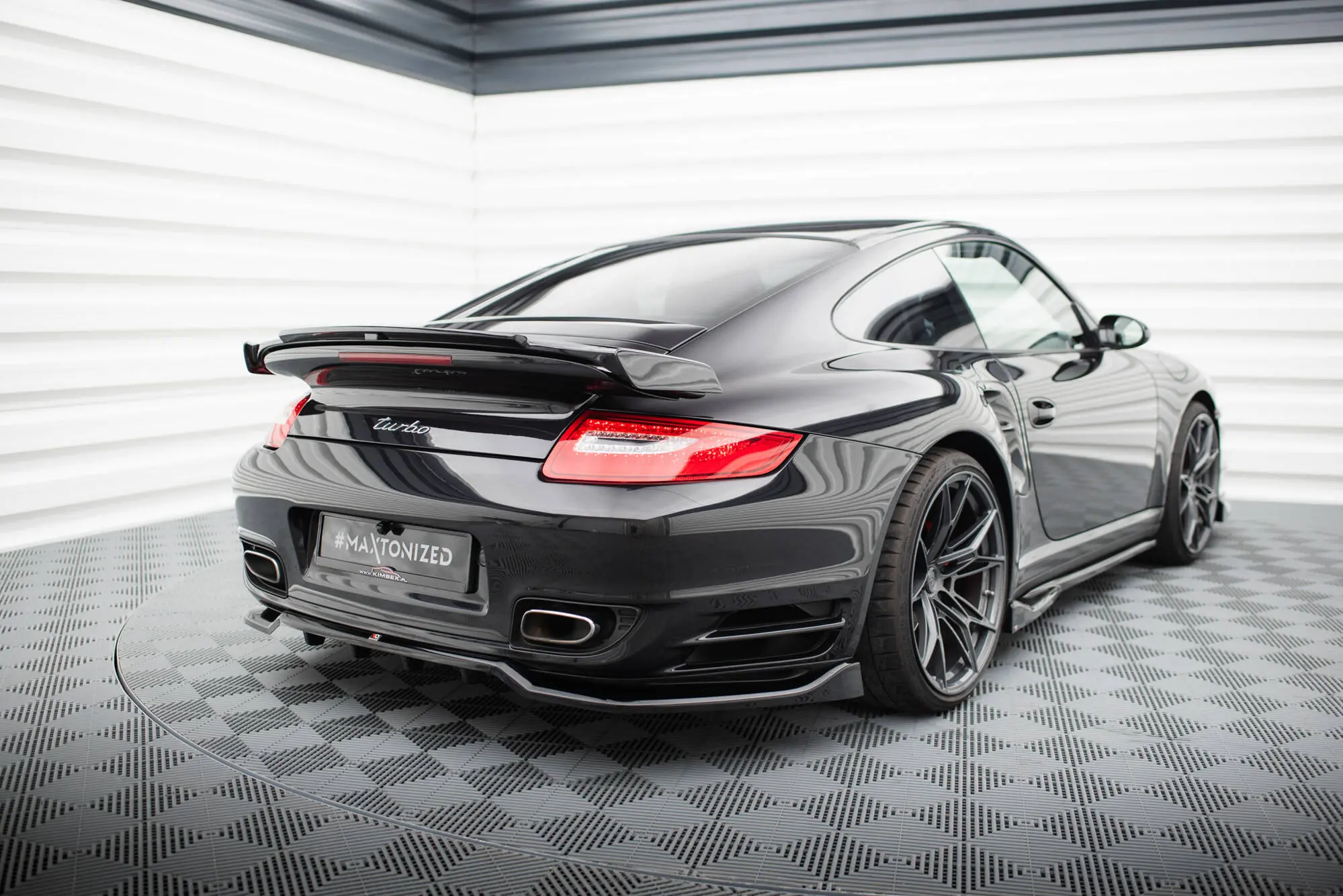 Baksplitter med diffuser Porsche 911 (997) Turbo 2006 - 2009 | Glossy Black Edition – bilde 4