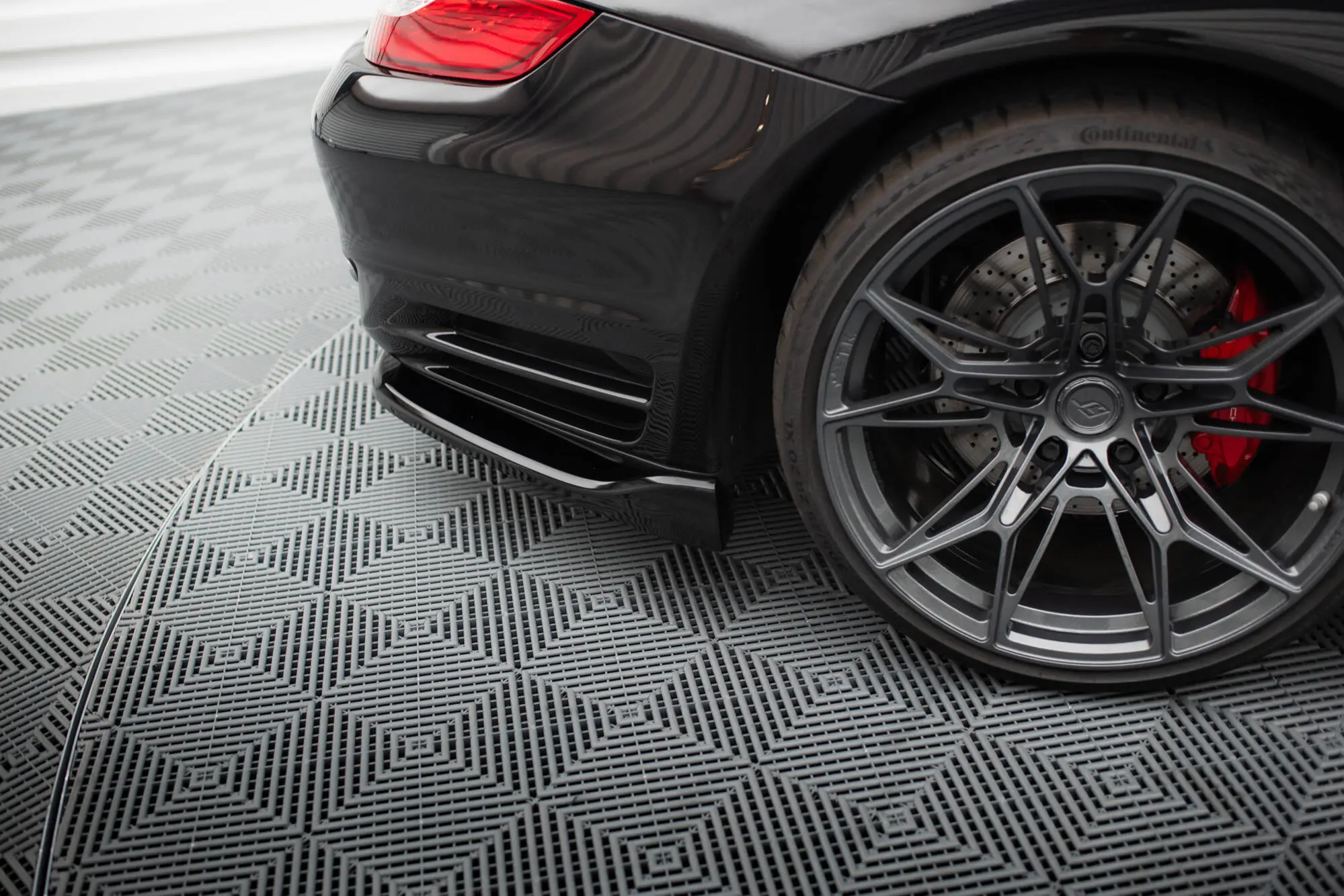 Baksplitter med diffuser Porsche 911 (997) Turbo 2006 - 2009 | Glossy Black Edition – bilde 5