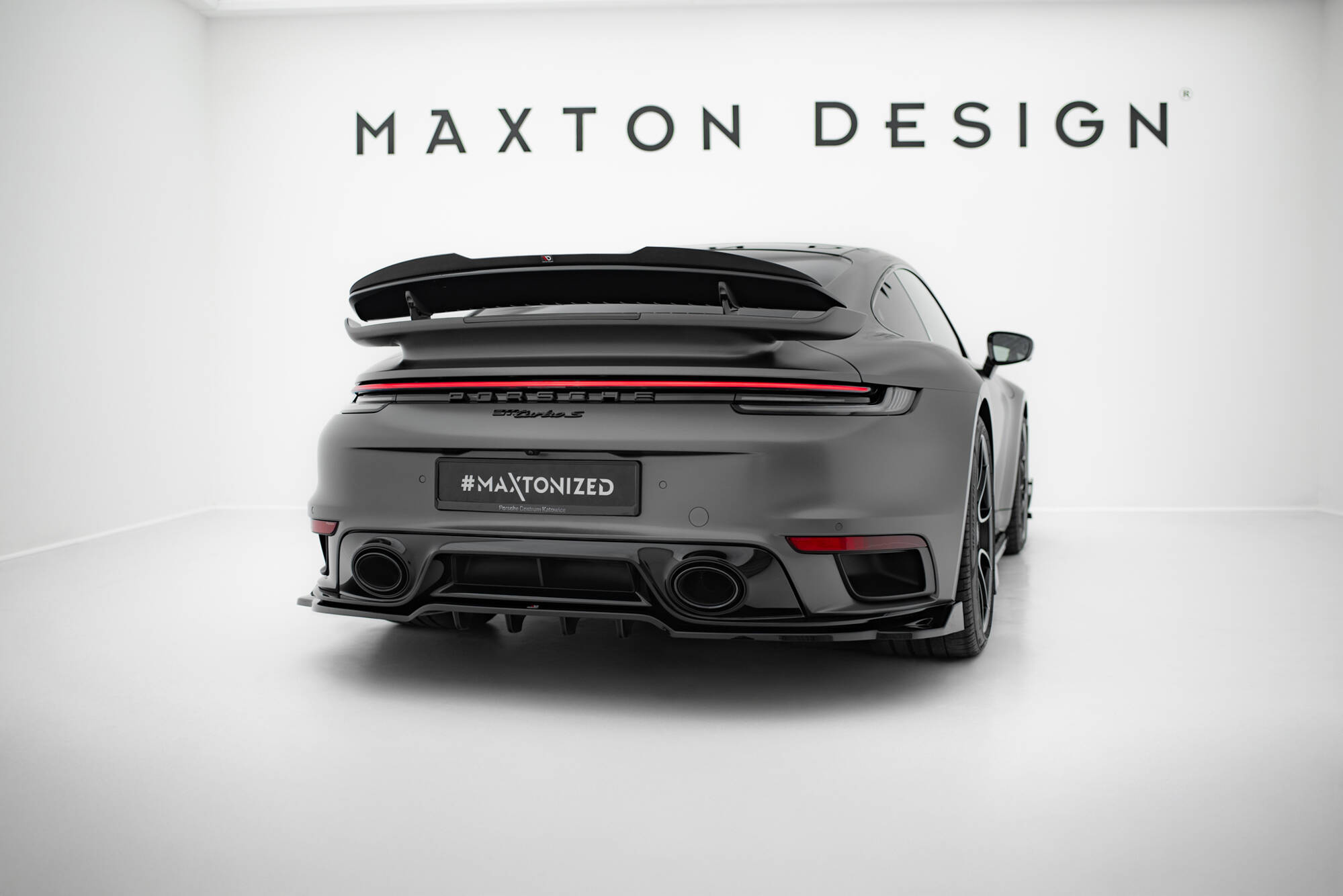 Baksplitter med diffuser Porsche 911 Turbo S 992 2020 - 2025 | Glossy Black Edition