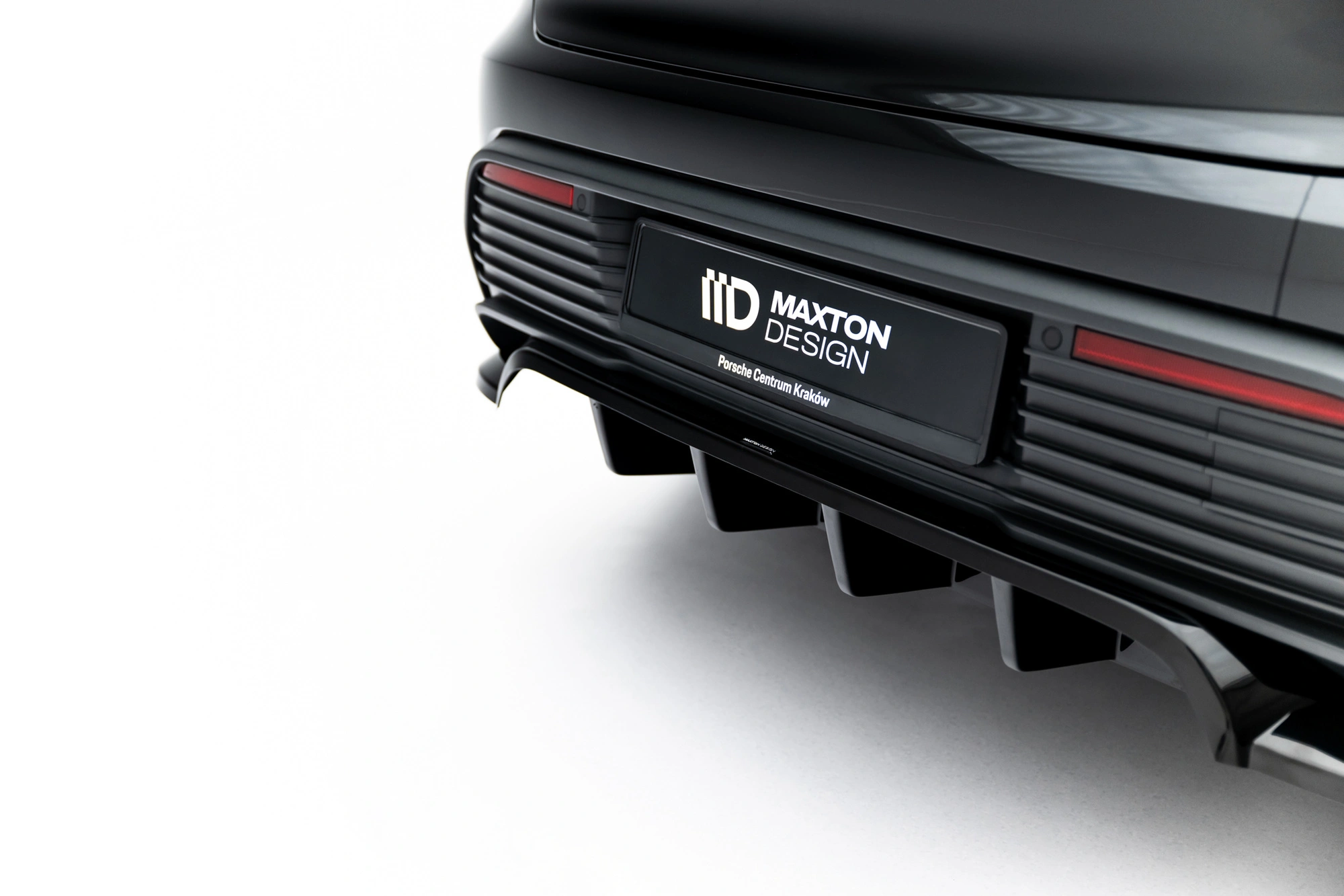 Baksplitter med diffuser Porsche Macan 4 Electric 2024 -> – bilde 3