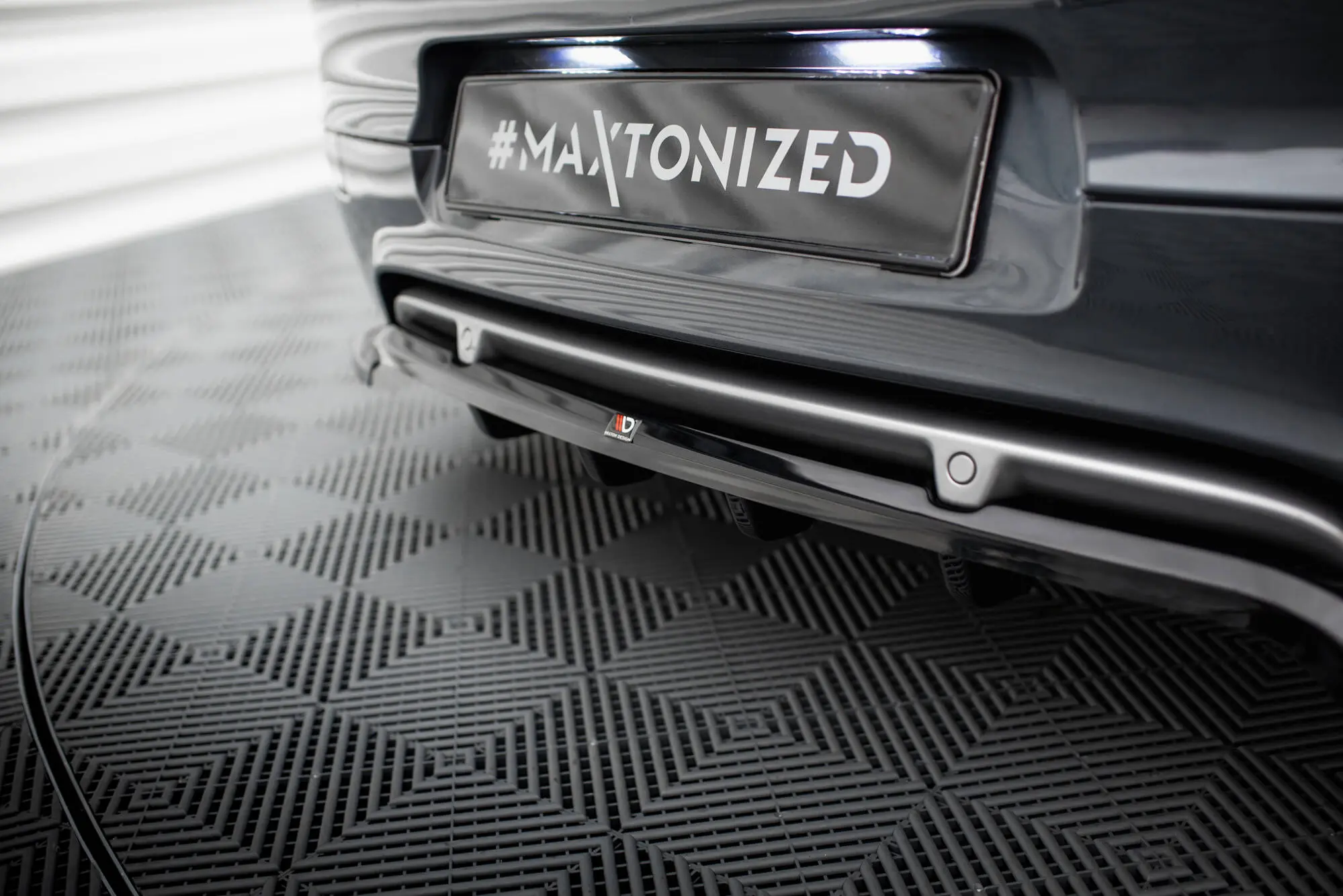 Baksplitter med diffuser Renault Megane GT mk3 facelift 2012 - 2013 | Glossy Black Edition – bilde 3