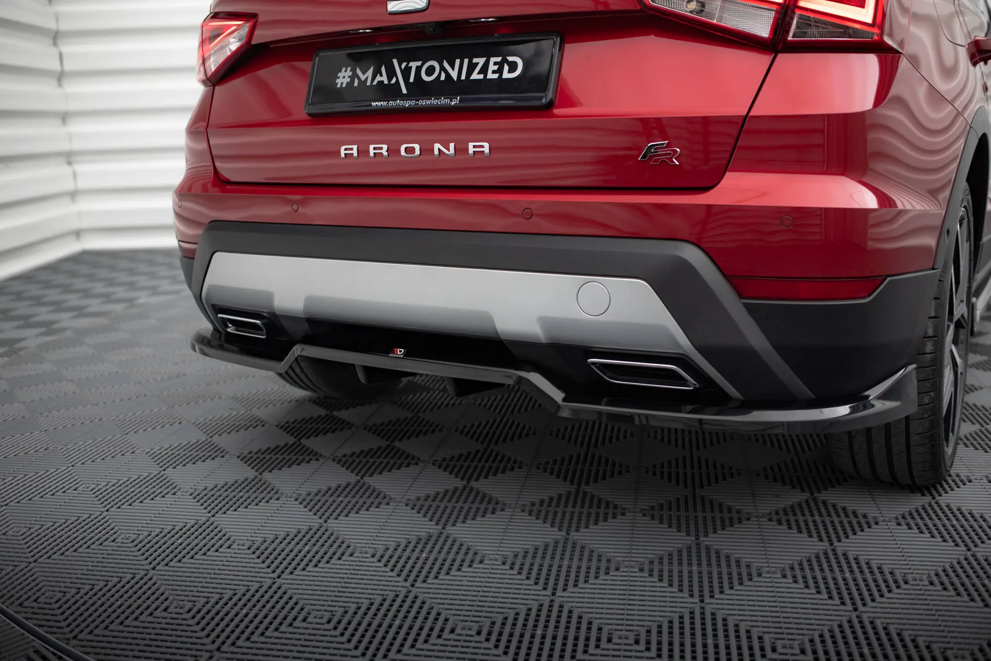 Baksplitter med diffuser Seat Arona mk1 FR 2017 - 2021 | Glossy Black Edition – bilde 4