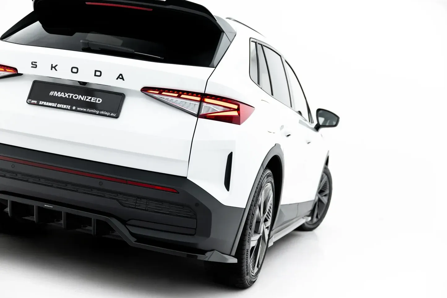 Baksplitter med diffuser Skoda Elroq RS I 2025 -> | Glossy Black Edition