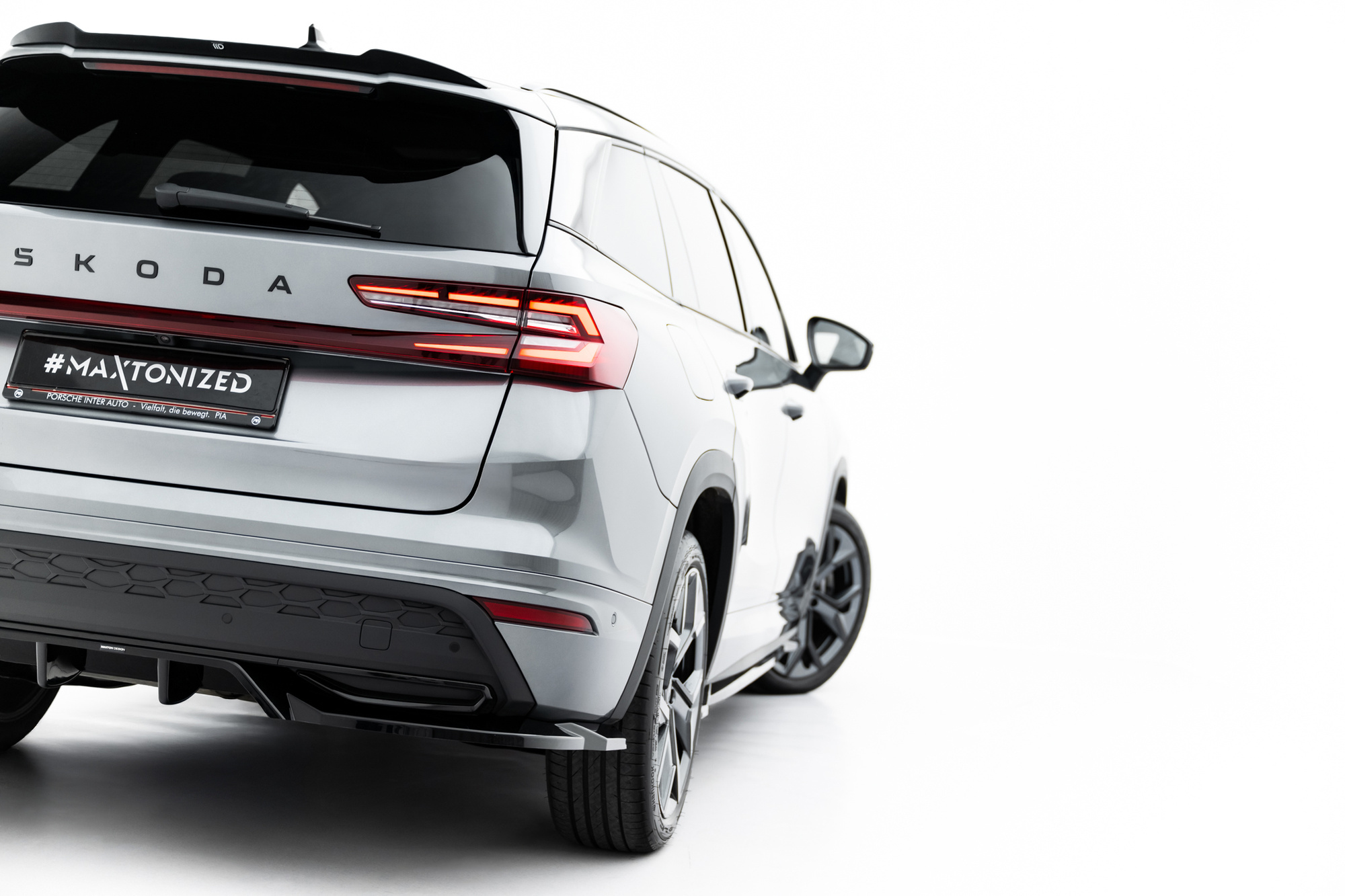 Baksplitter med diffuser Skoda Kodiaq Sportline II 2024 ->   | Glossy Black Edition – bilde 5