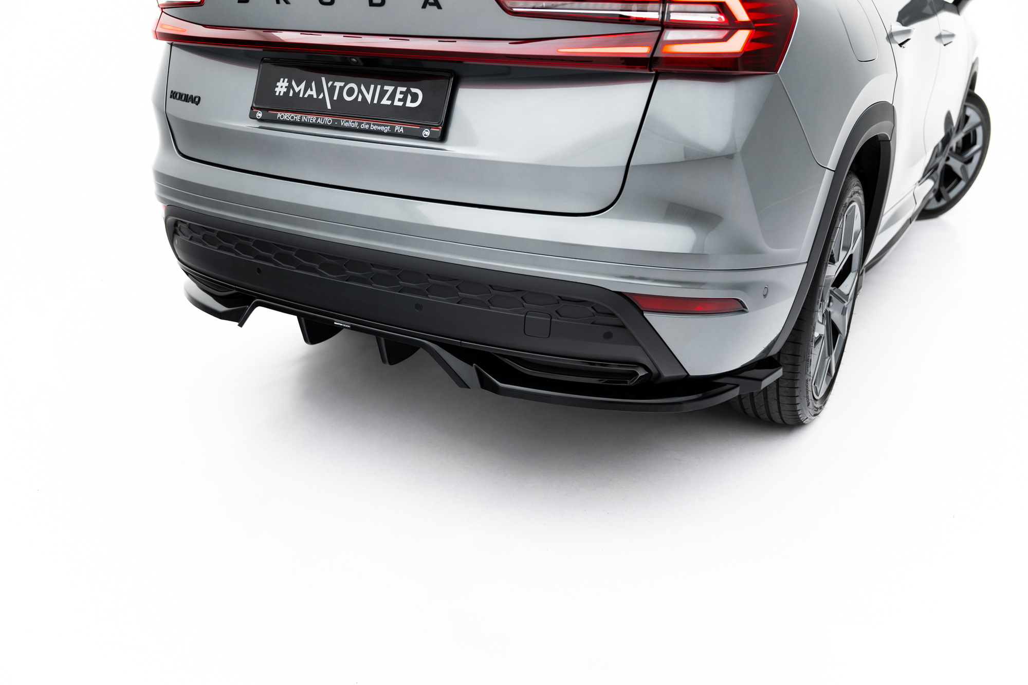 Baksplitter med diffuser Skoda Kodiaq Sportline II 2024 ->   | Glossy Black Edition – bilde 6