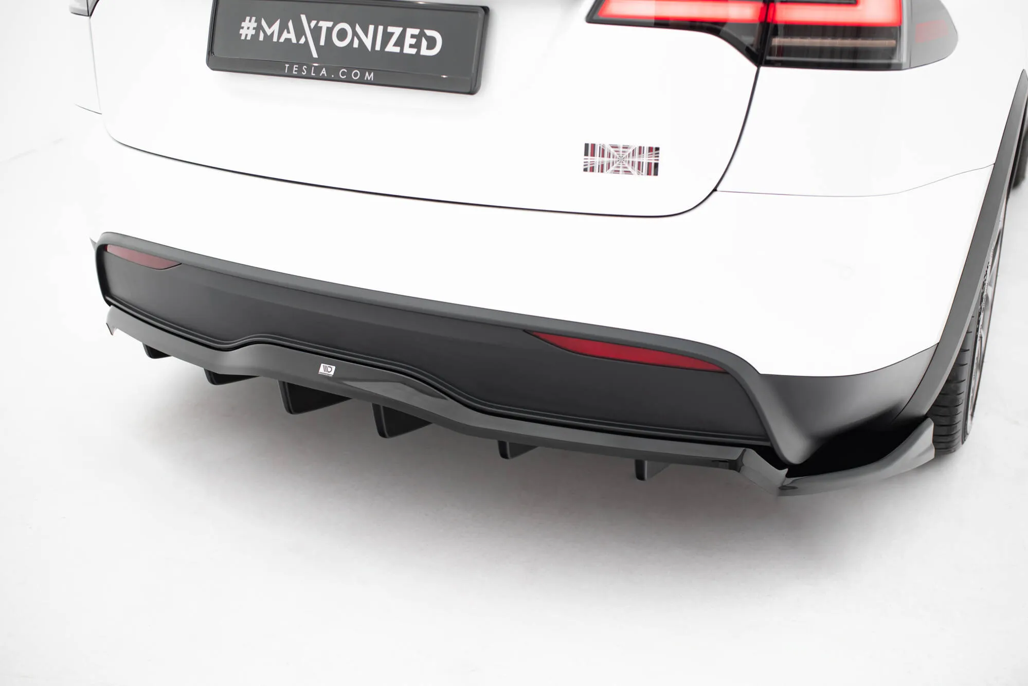 Baksplitter med diffuser Tesla Model X Facelift 2021 -> │ V.2 Black Edition – bilde 3