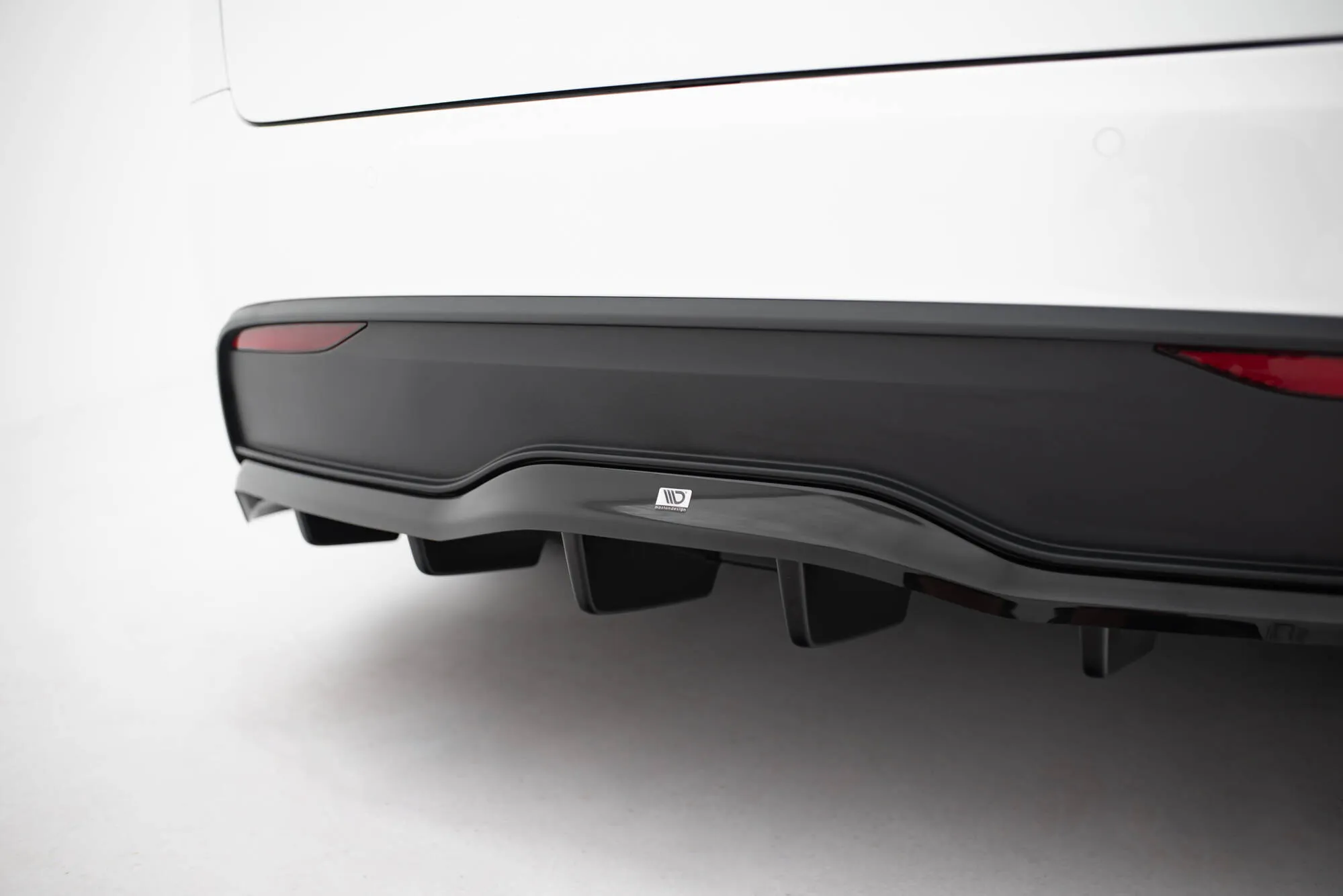 Baksplitter med diffuser Tesla Model X Facelift 2021 -> │ V.2 Black Edition – bilde 4
