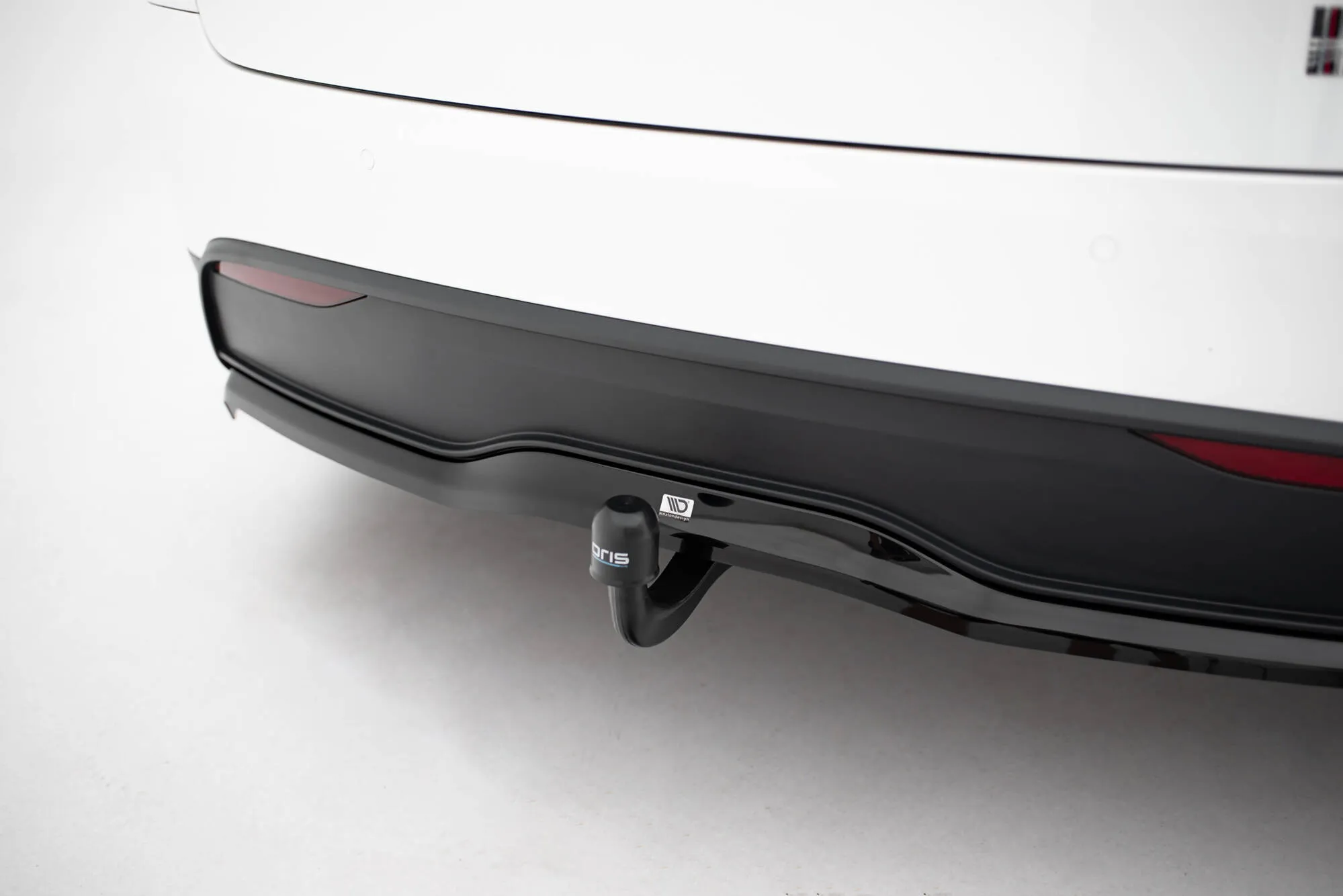 Baksplitter med diffuser Tesla Model X Facelift 2021 -> │ V.2 Black Edition – bilde 6